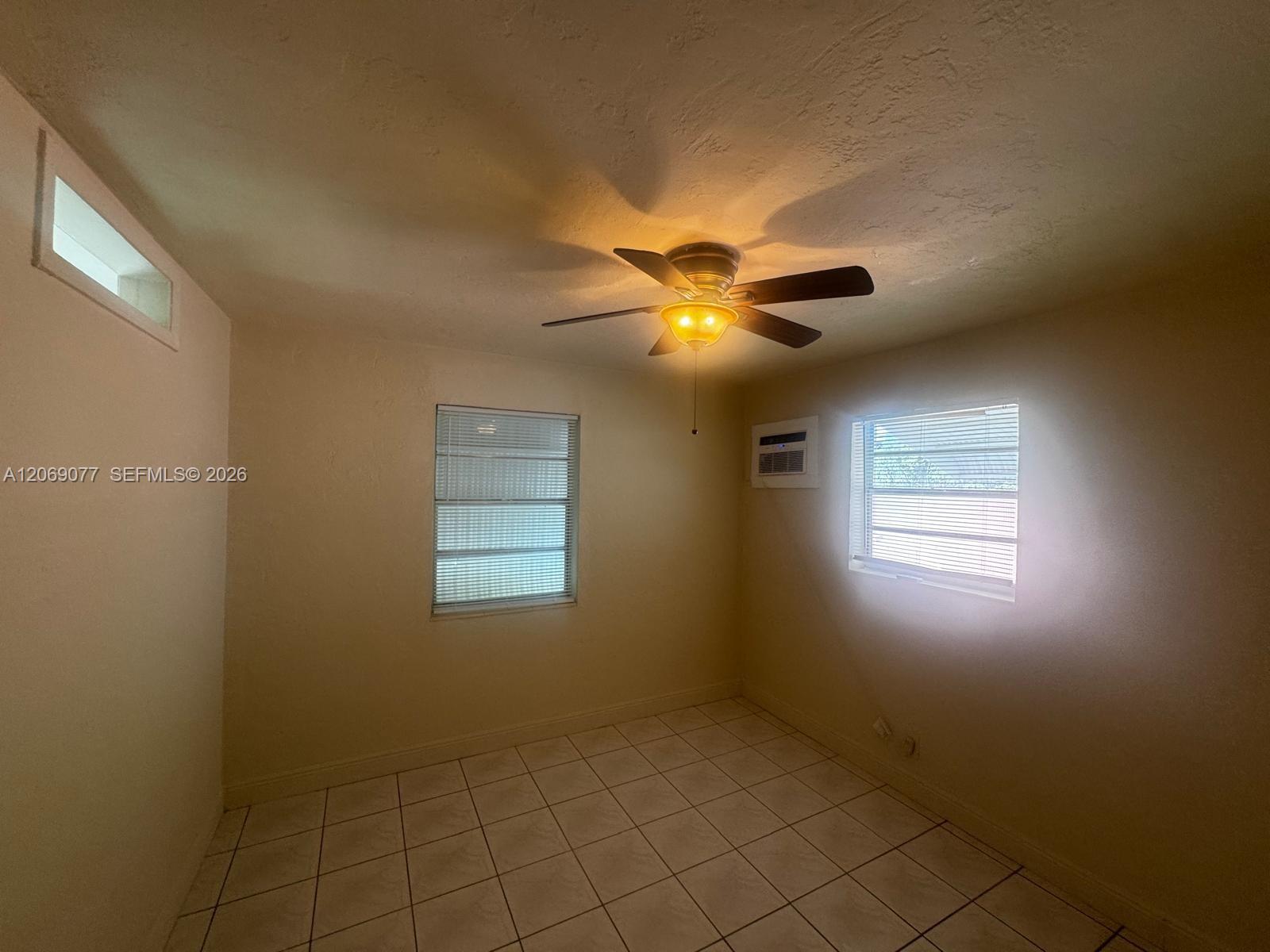 2228 Grant Street 4 Property Photo 4