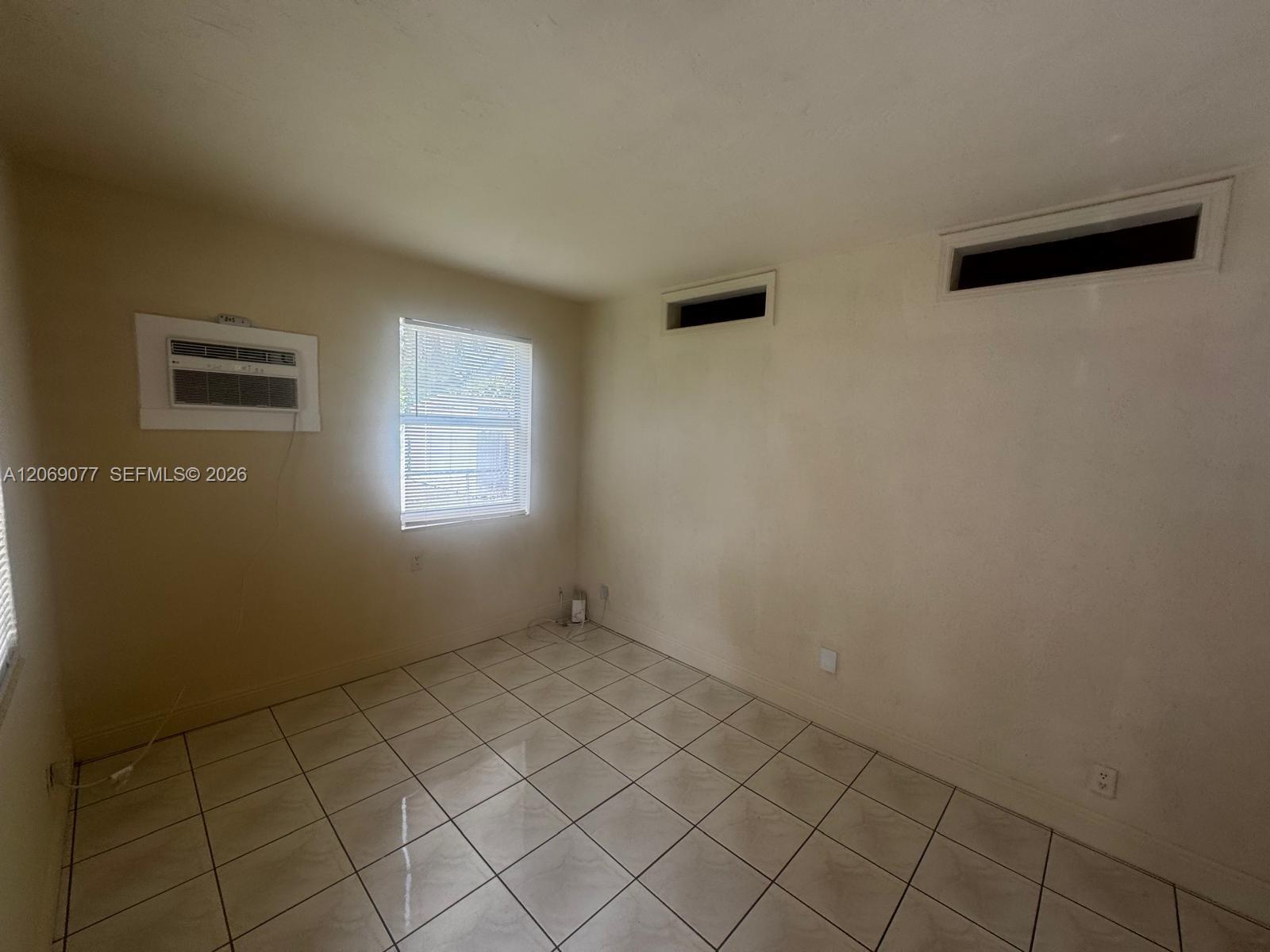2228 Grant Street 4 Property Photo 7