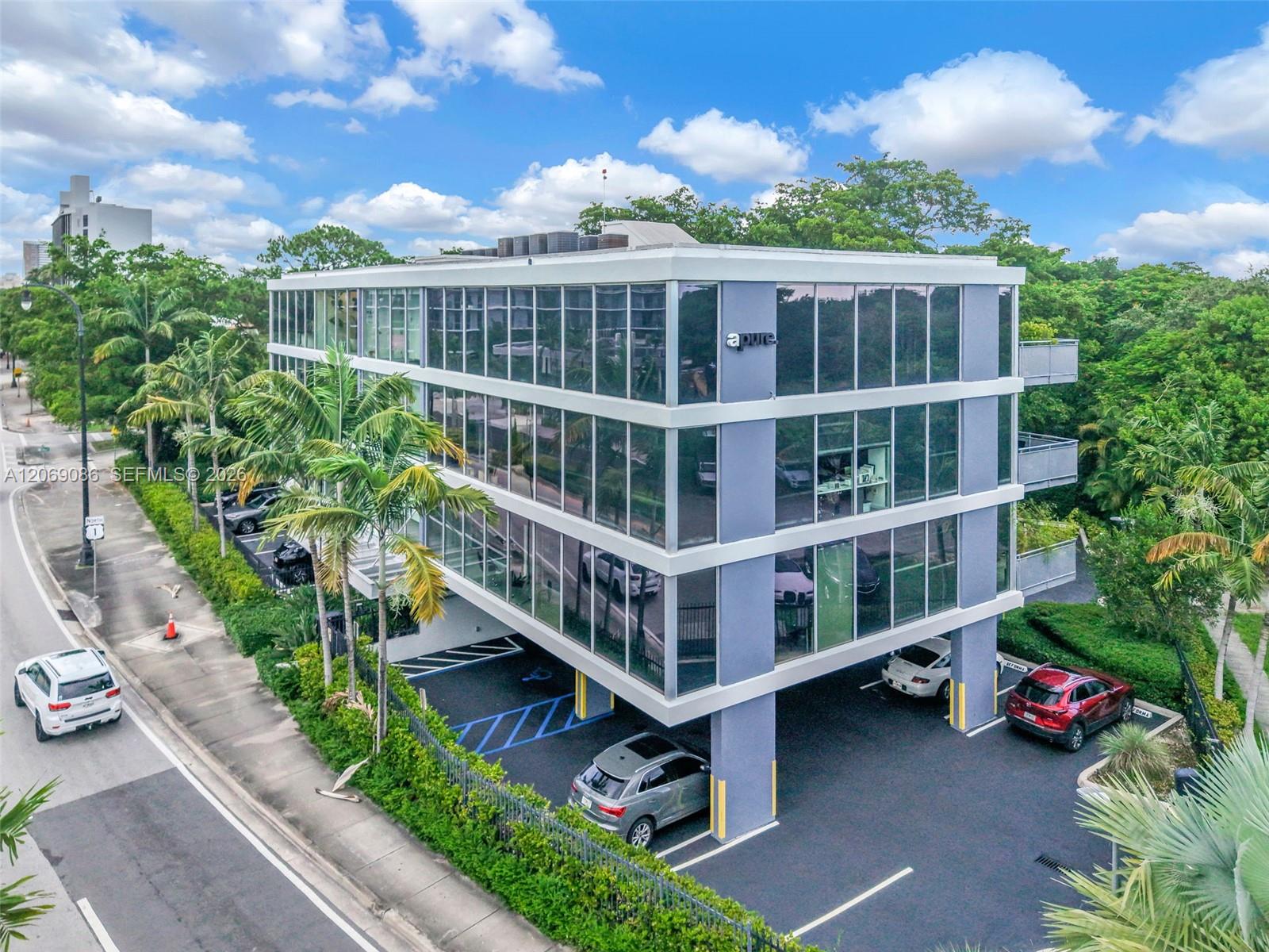 5555 Biscayne Boulevard Property Photo 1