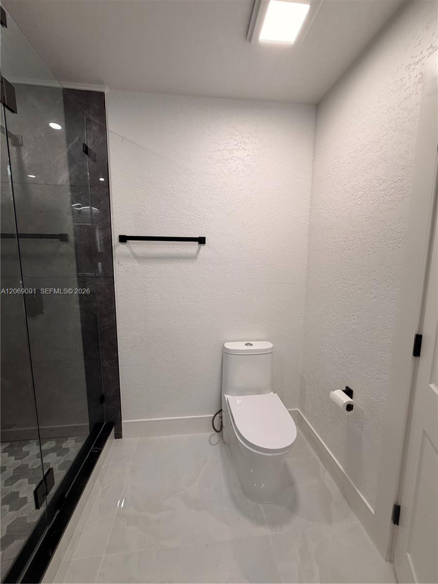 A12069091 Property Photo 28