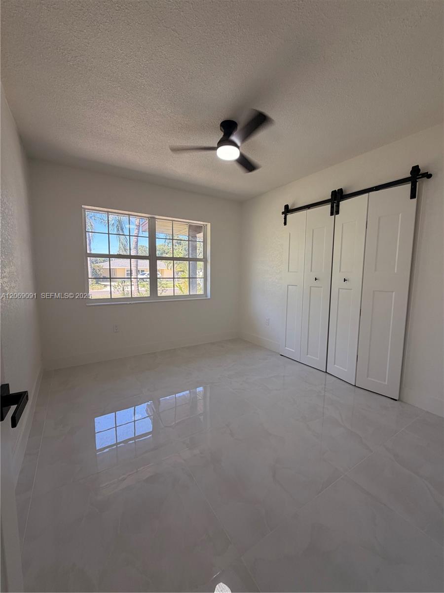 A12069091 Property Photo 30