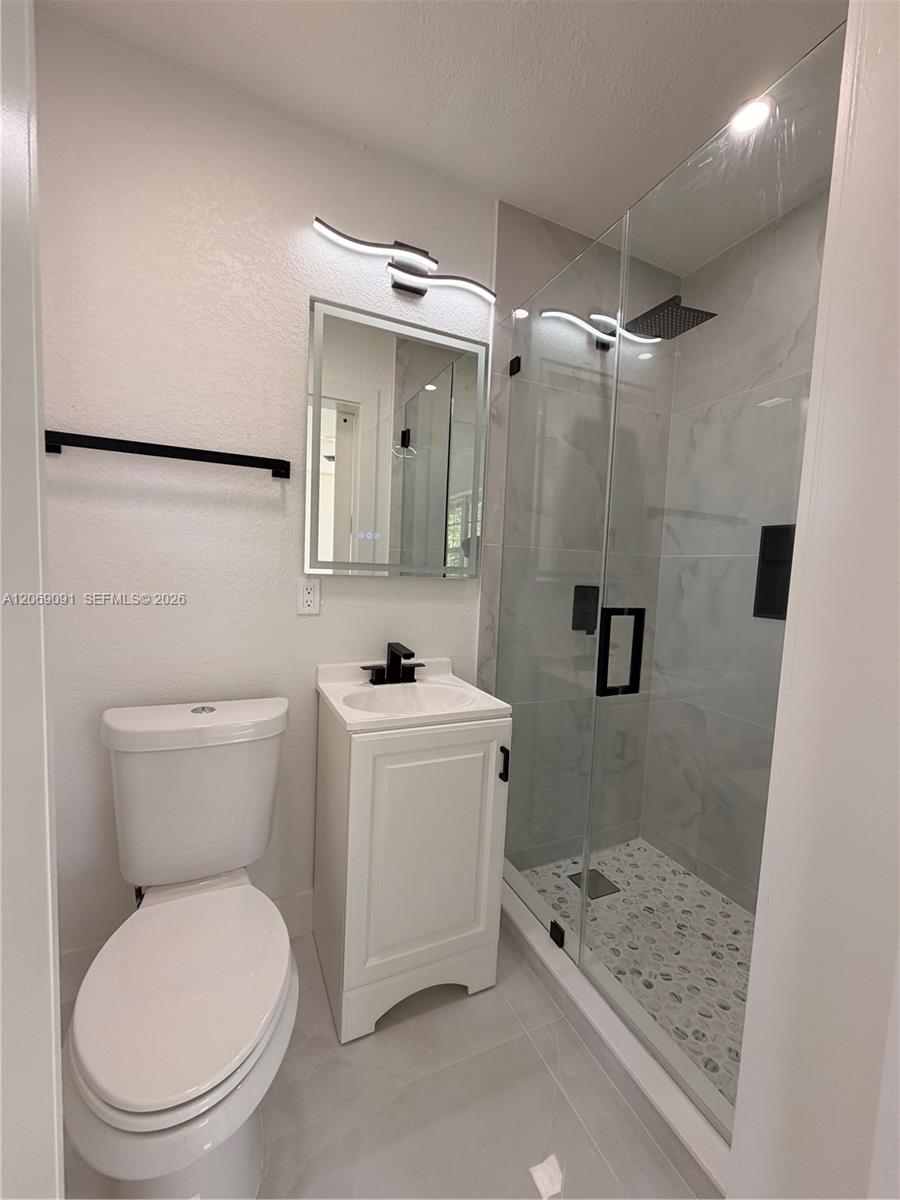 A12069091 Property Photo 38