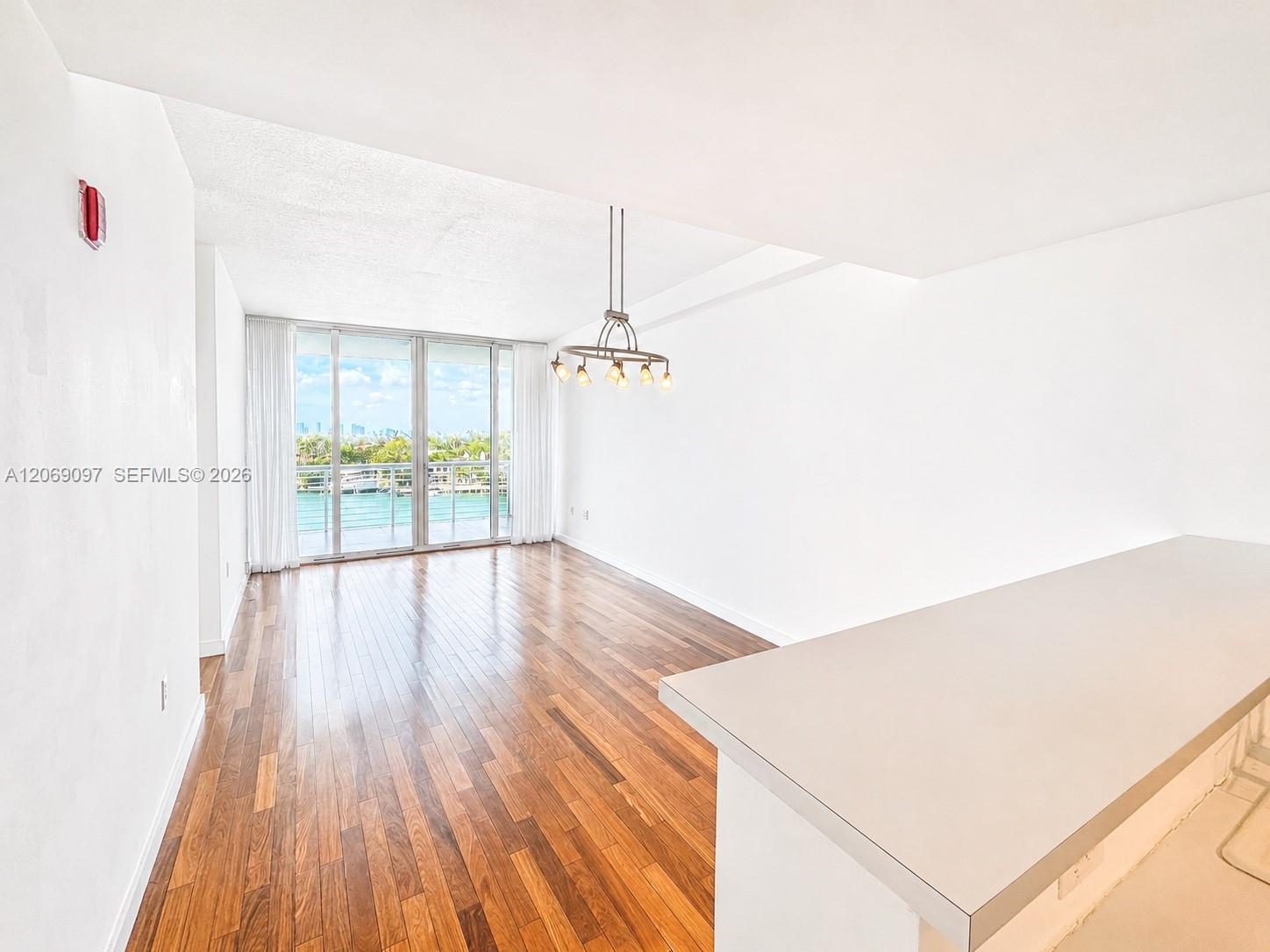 A12069097 Property Photo 4