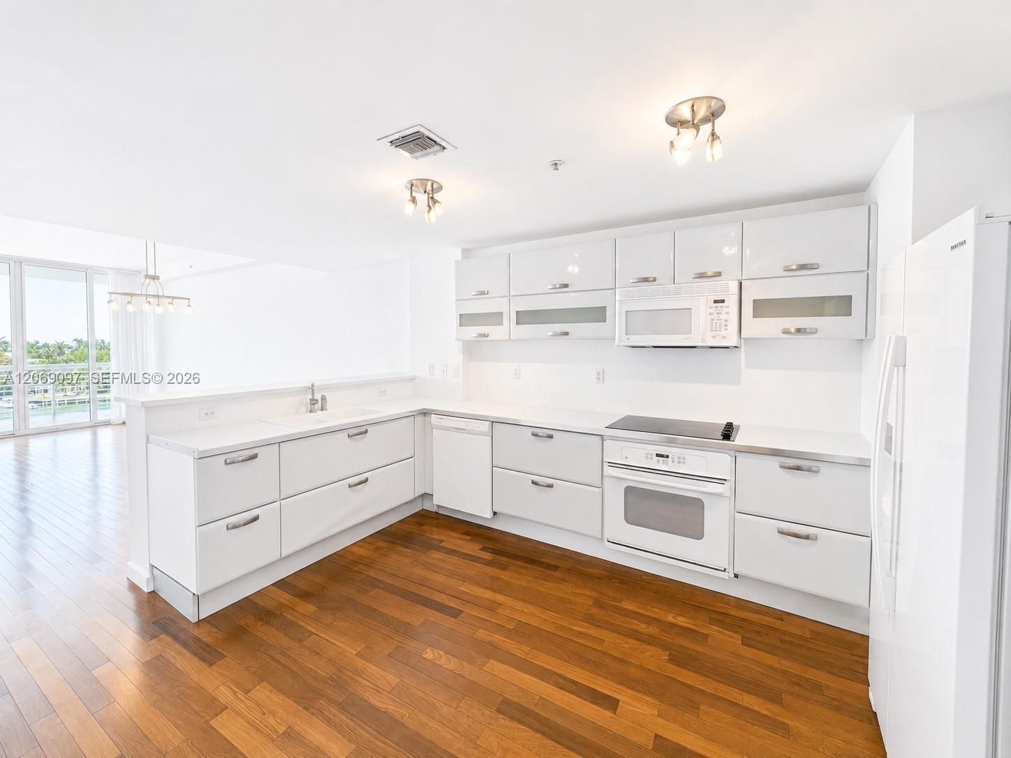 A12069097 Property Photo 7