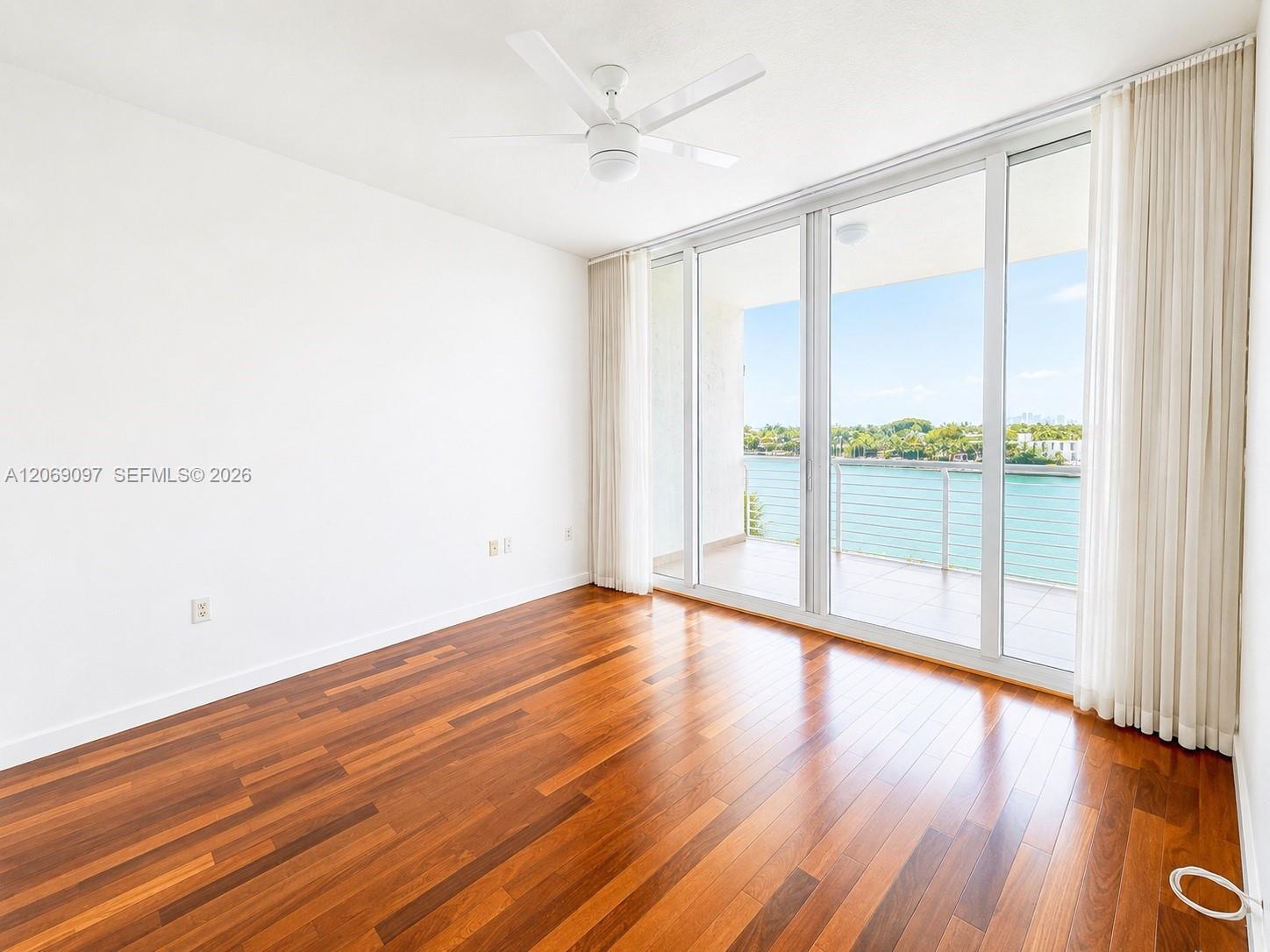 A12069097 Property Photo 10