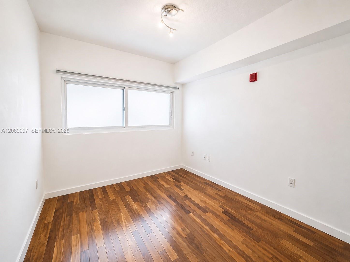 A12069097 Property Photo 18