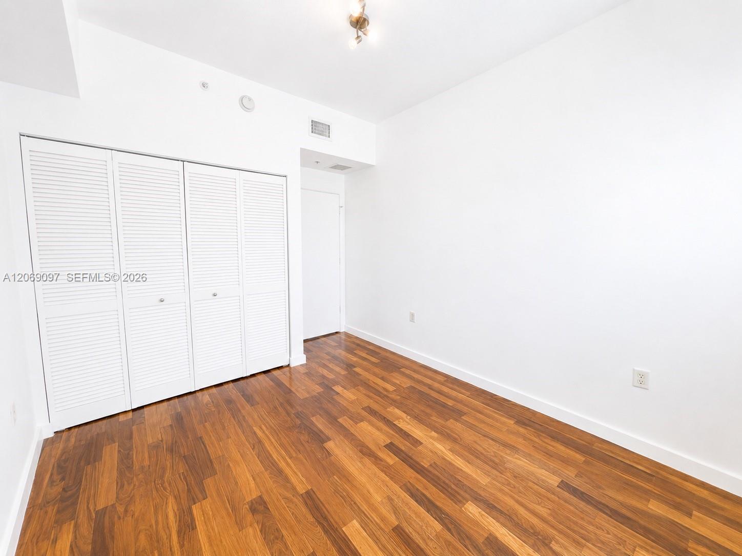 A12069097 Property Photo 19