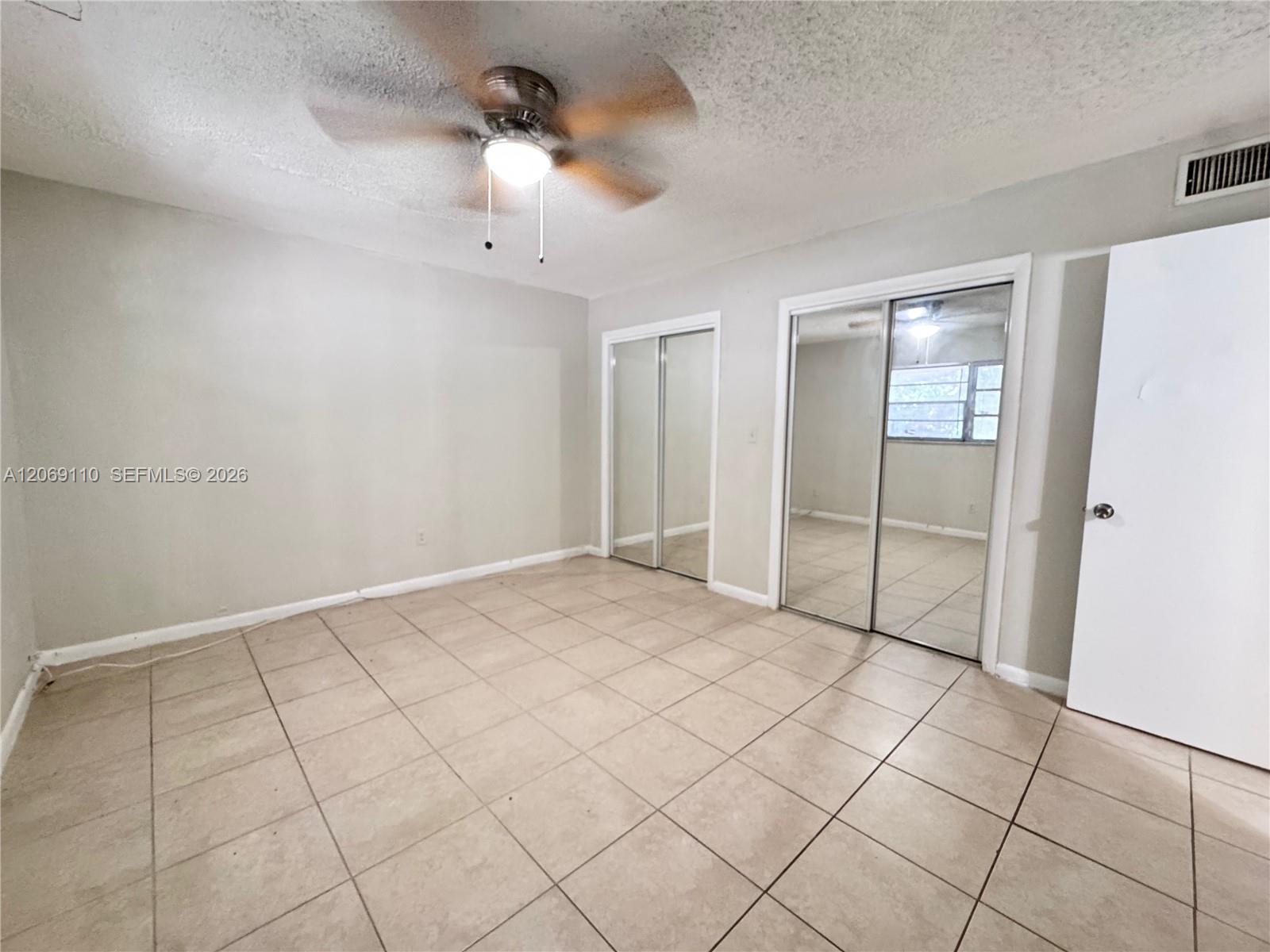 3265 Griffin Road 202 Property Photo 3