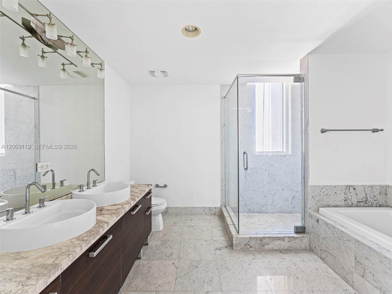 244 Biscayne Boulevard 2109 Property Photo 20