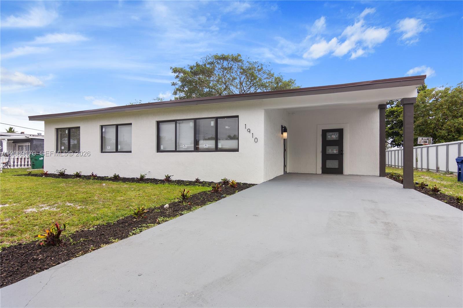 1910 Nw 134th Street Property Photo 2
