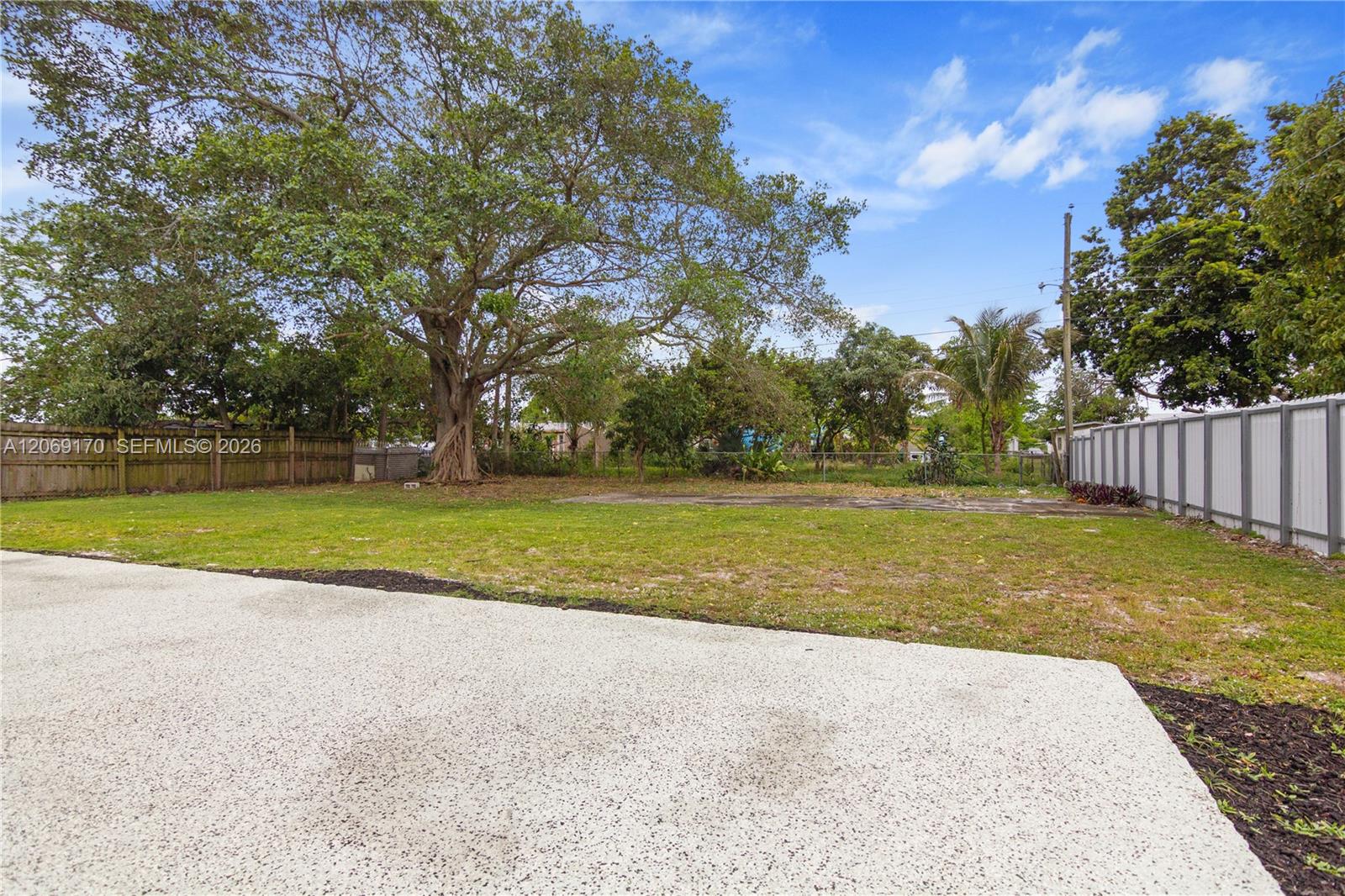1910 Nw 134th Street Property Photo 18