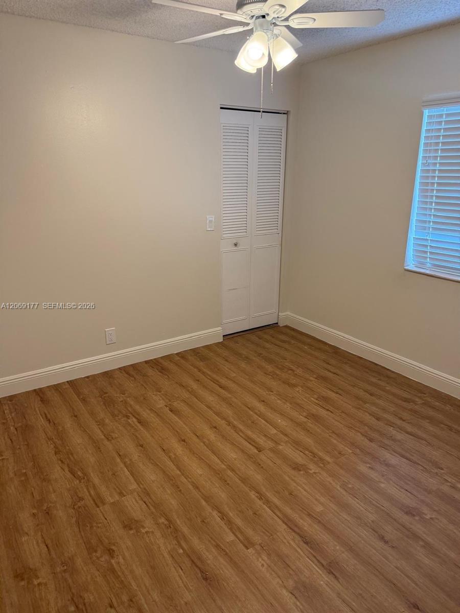 529 Shady Pine Way B2 Property Photo 7