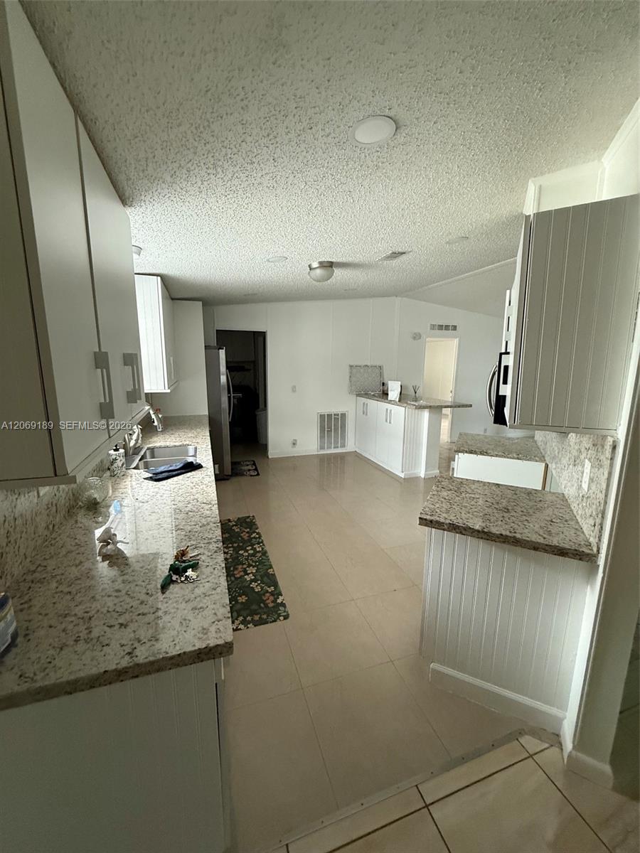 A12069189 Property Photo 5