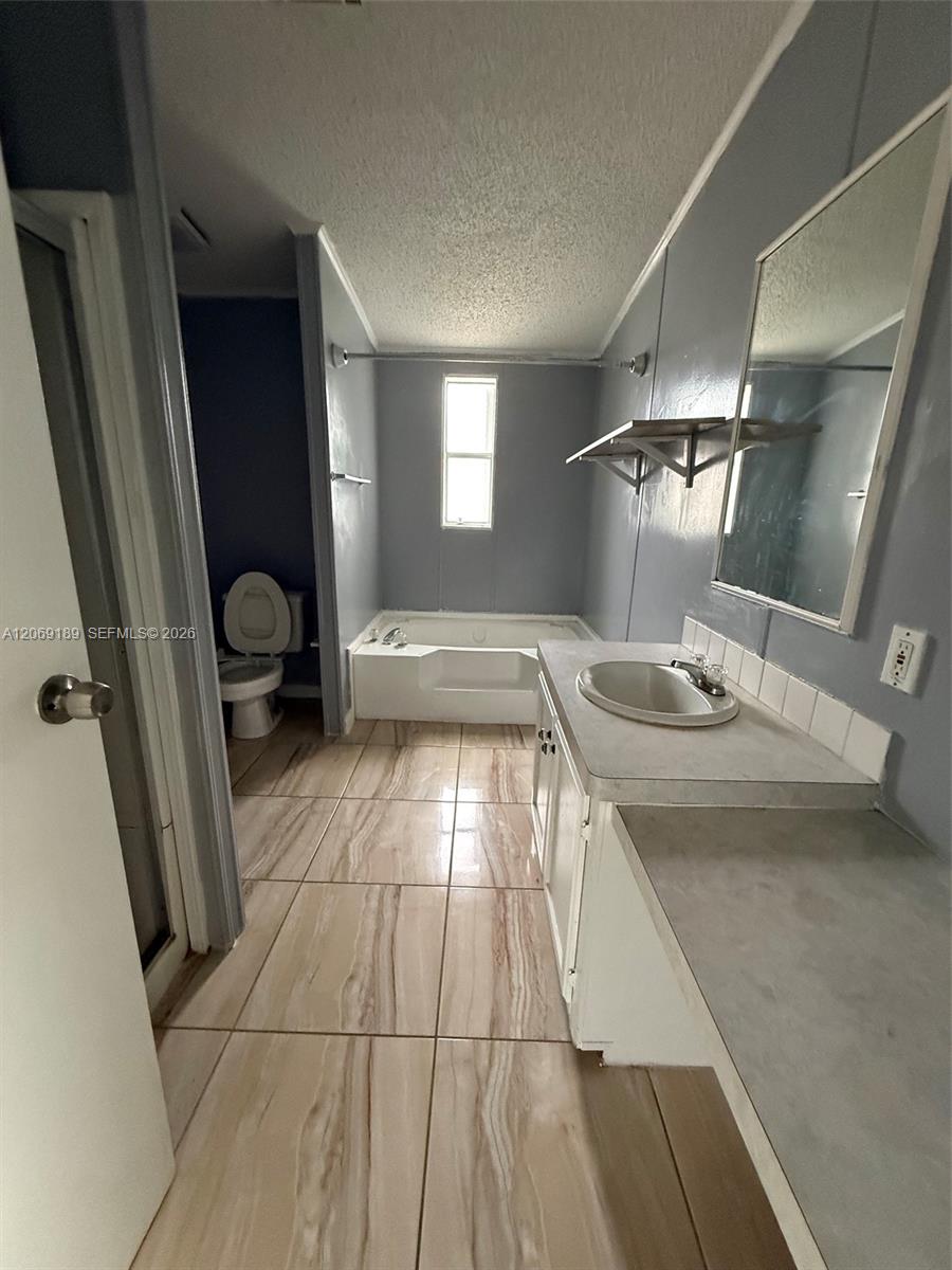 A12069189 Property Photo 8