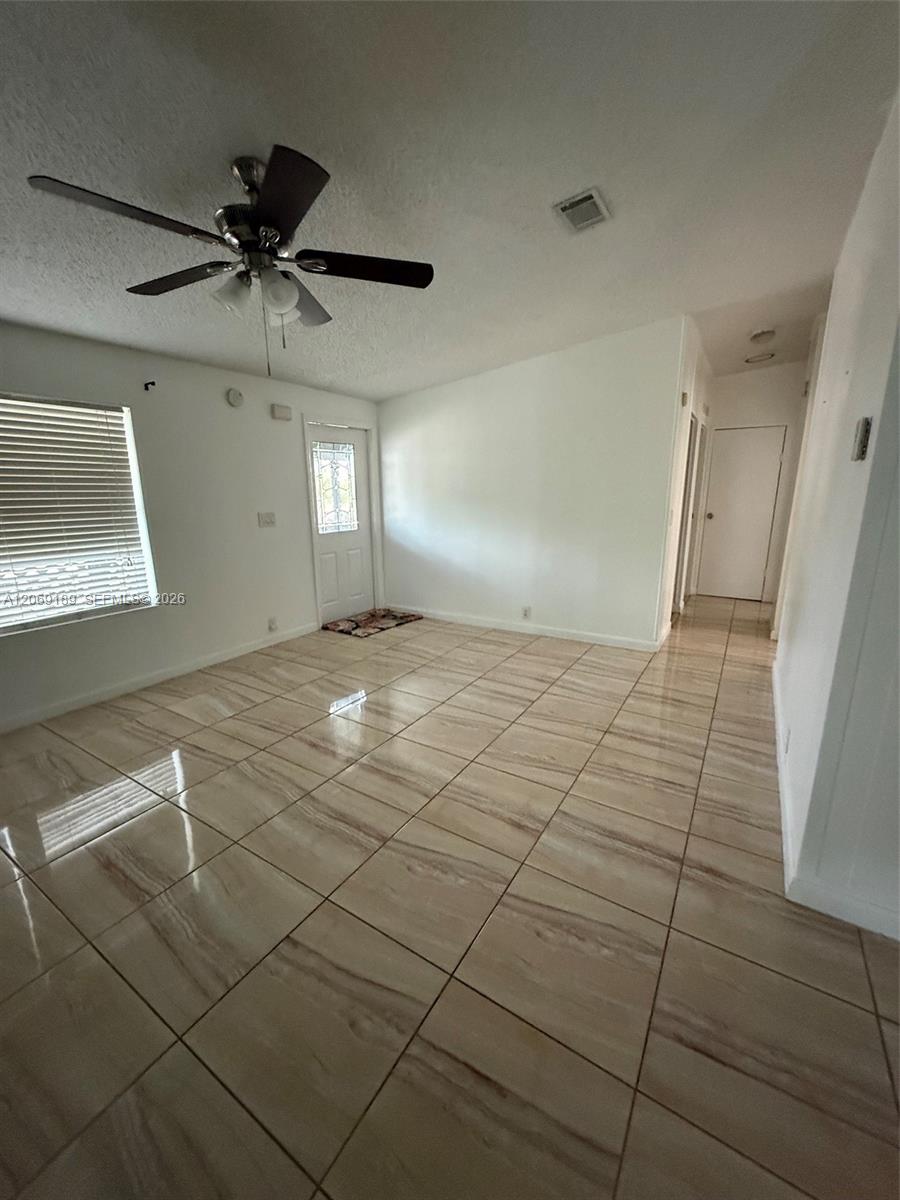A12069189 Property Photo 9