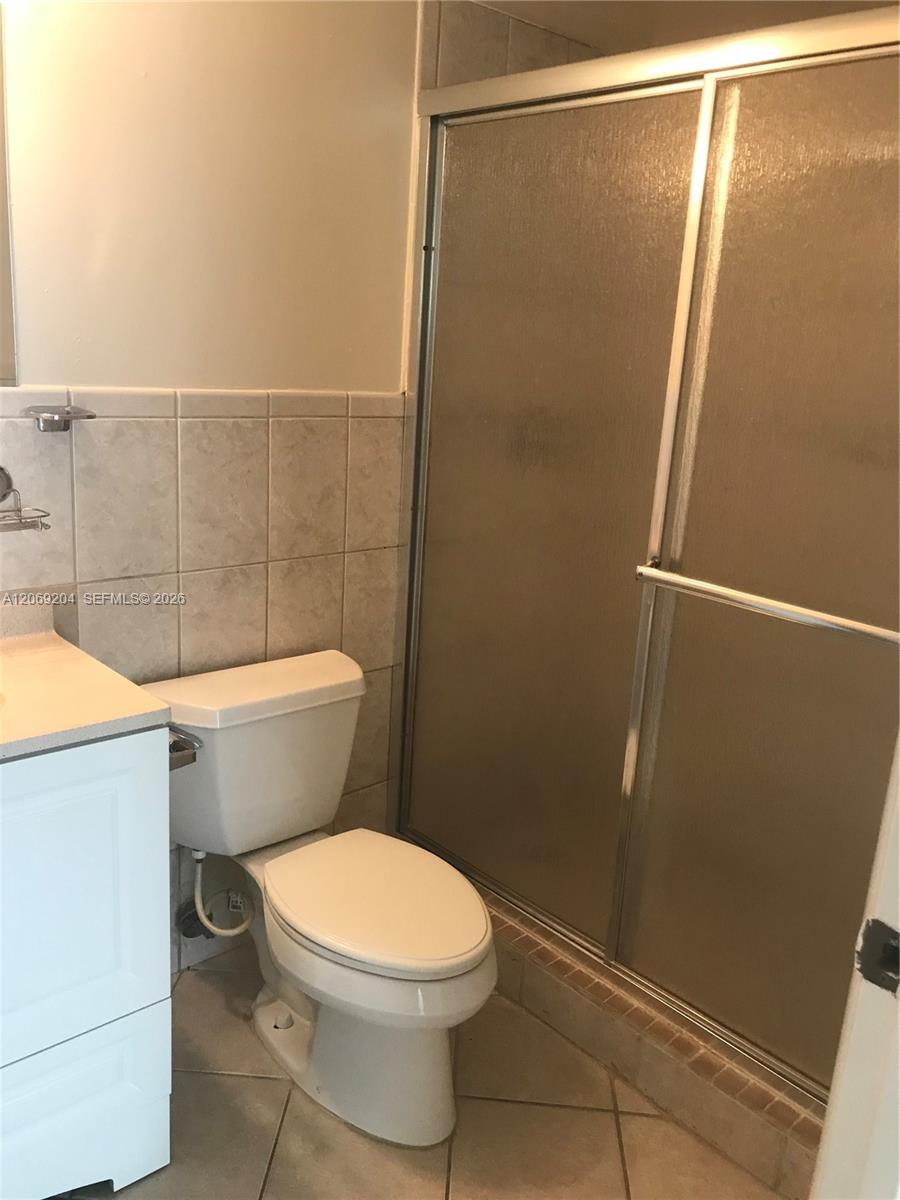 7125 Nw 186th Street B106 Property Photo 11