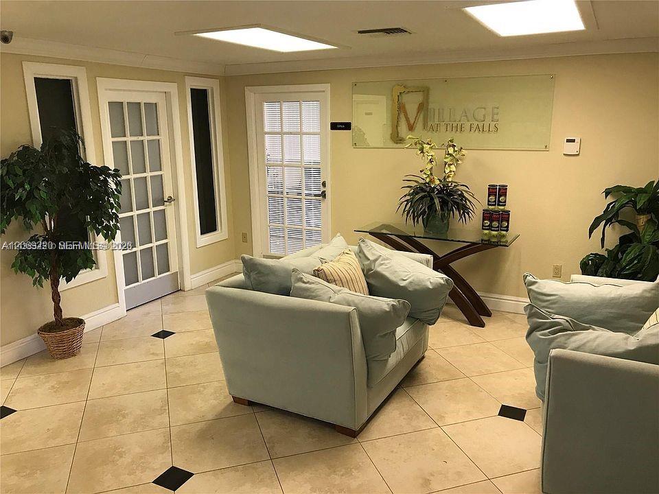 A12069220 Property Photo 14