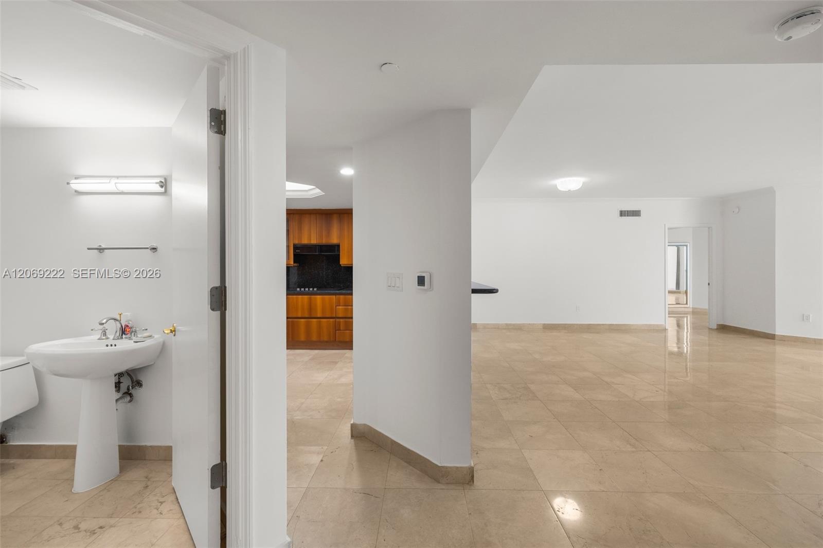 9559 Collins Avenue S9-d Property Photo 3