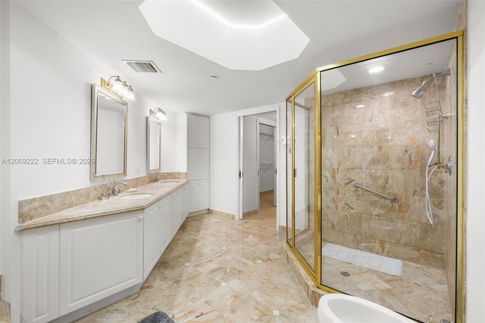 9559 Collins Avenue S9-d Property Photo 28