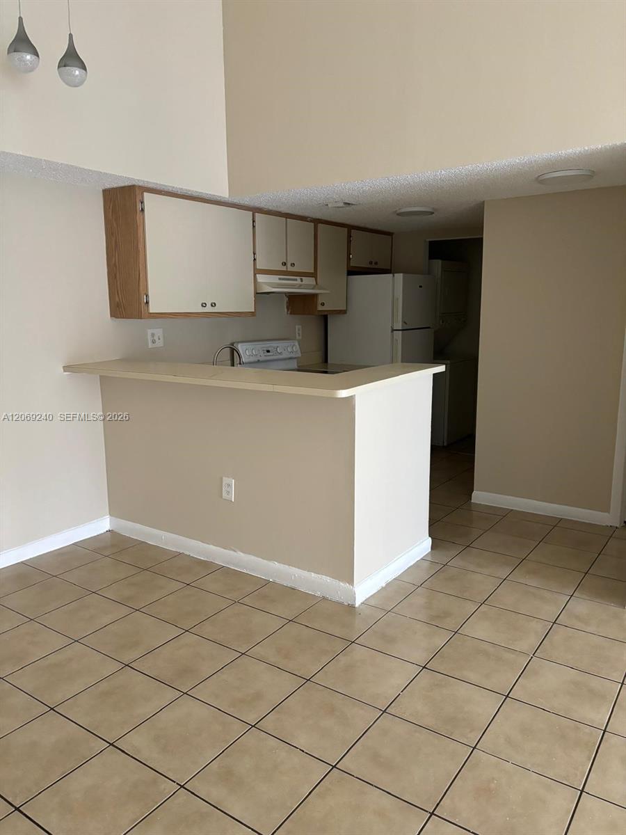 7200 Nw 179th Street 310 Property Photo 9