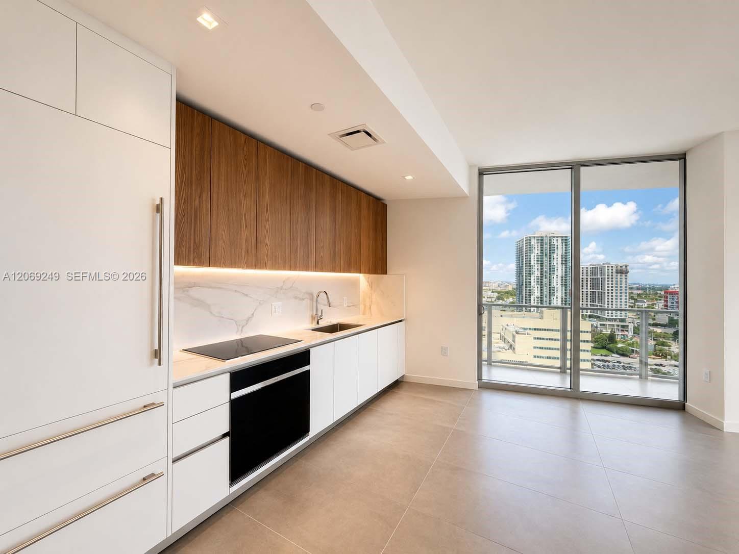 1400 Biscayne Boulevard 1807 Property Photo 4