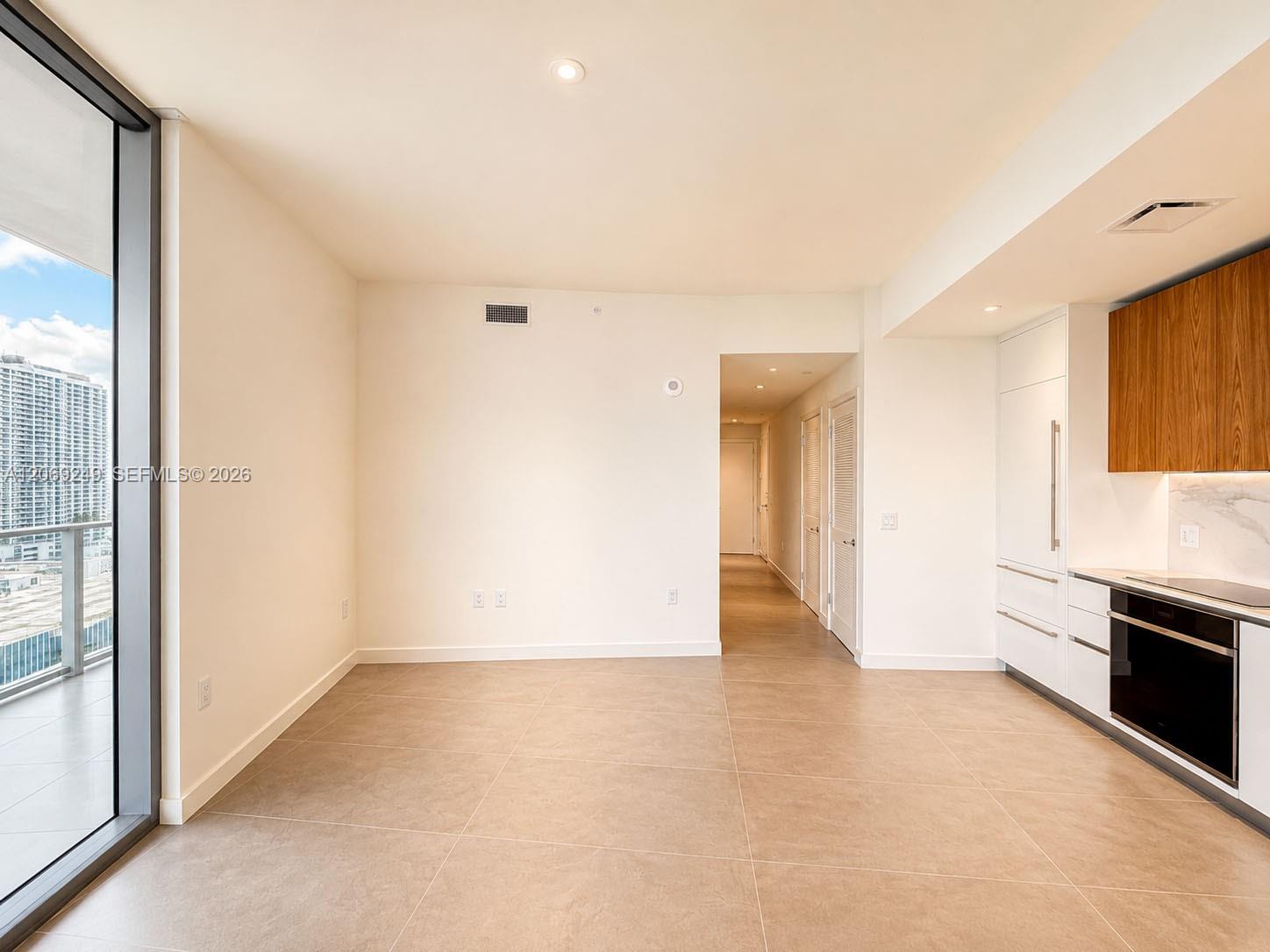 1400 Biscayne Boulevard 1807 Property Photo 7
