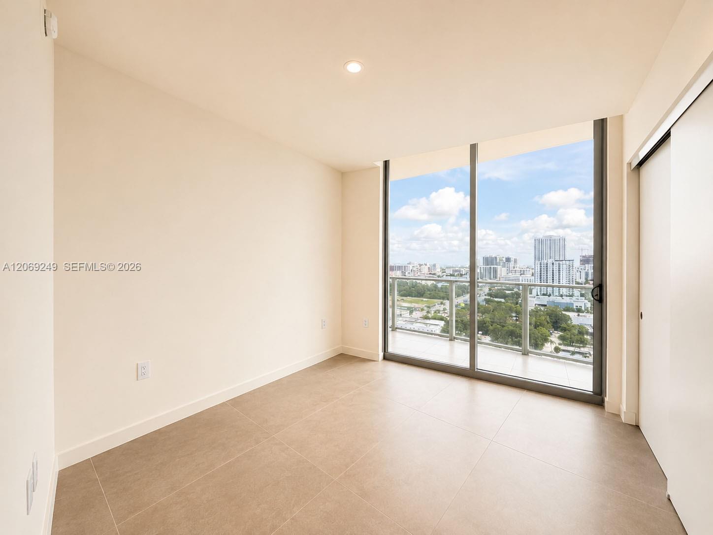 1400 Biscayne Boulevard 1807 Property Photo 9