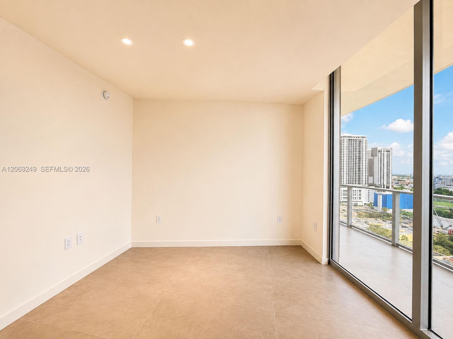 1400 Biscayne Boulevard 1807 Property Photo 10