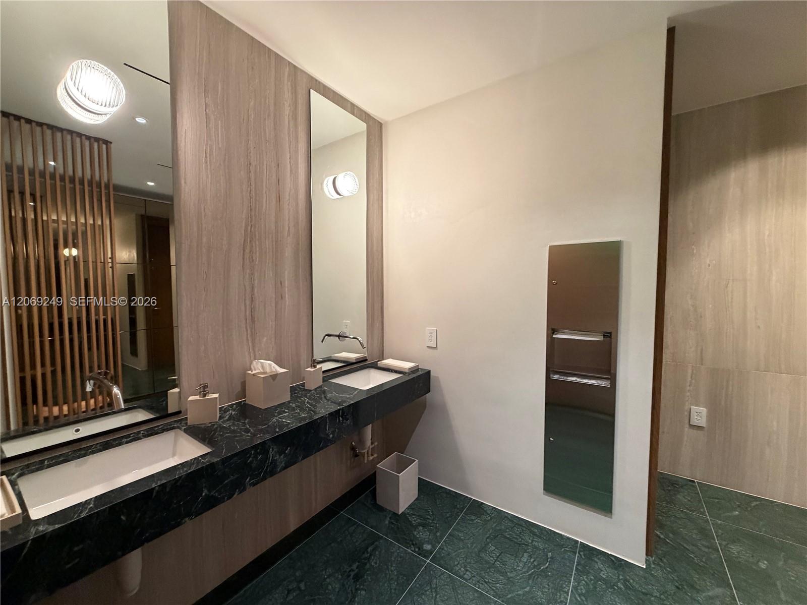 1400 Biscayne Boulevard 1807 Property Photo 22