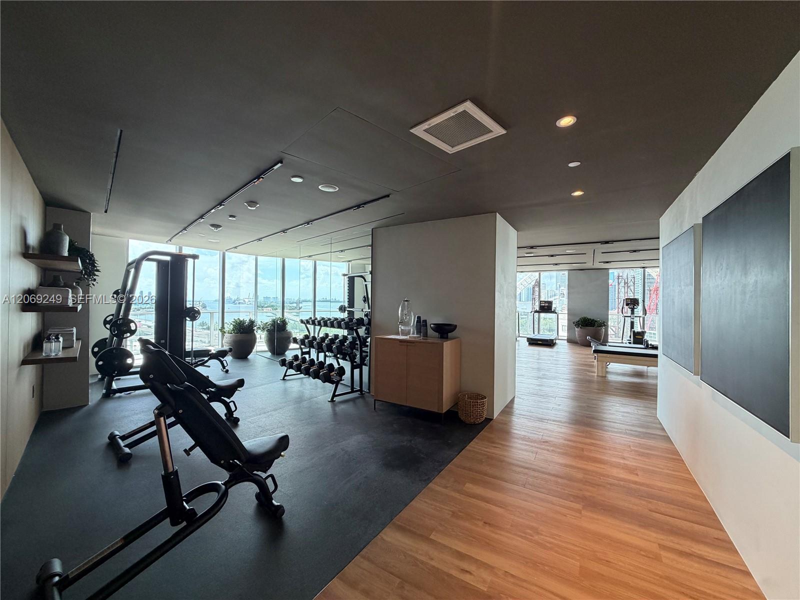 1400 Biscayne Boulevard 1807 Property Photo 25