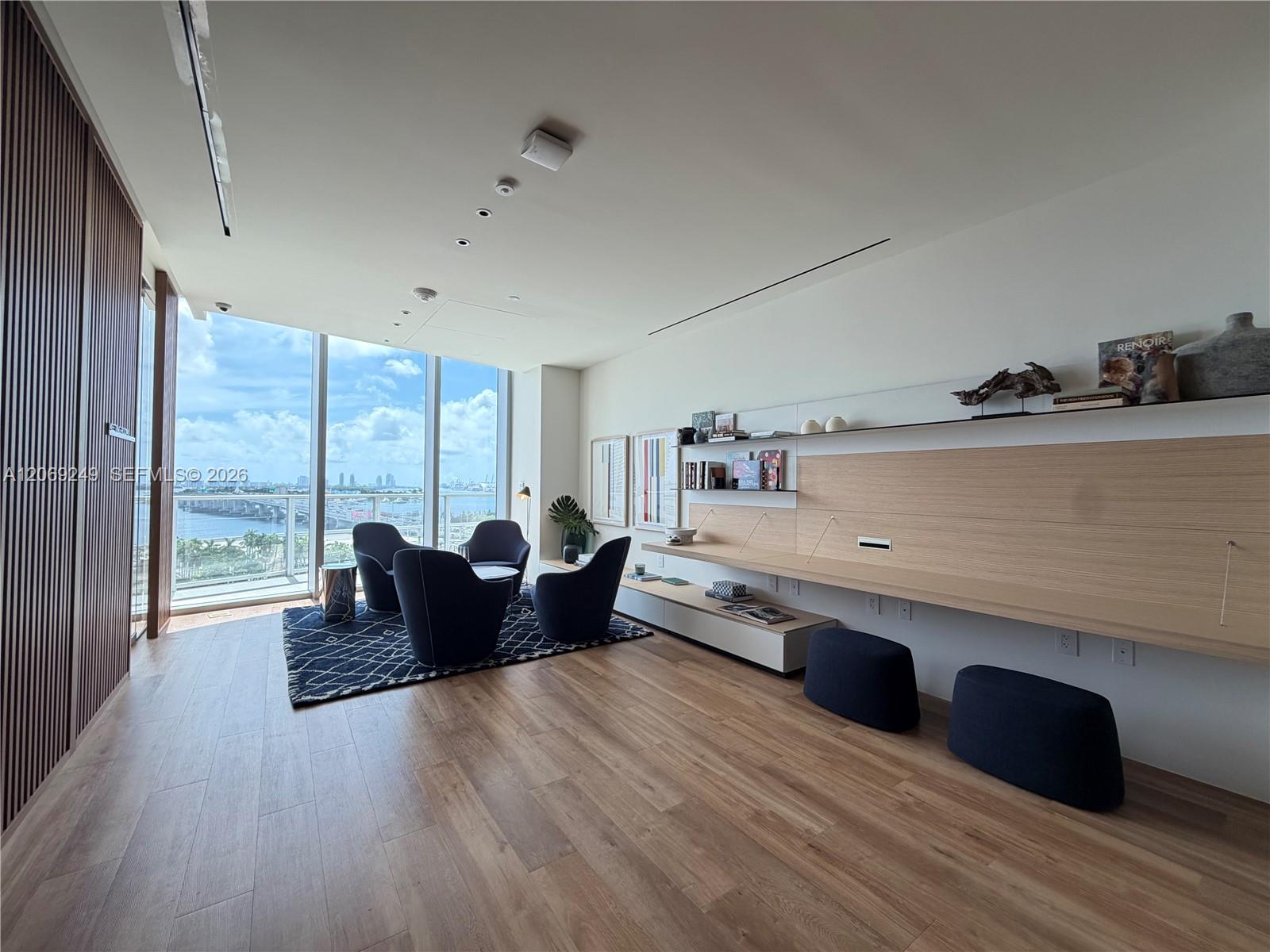 1400 Biscayne Boulevard 1807 Property Photo 35