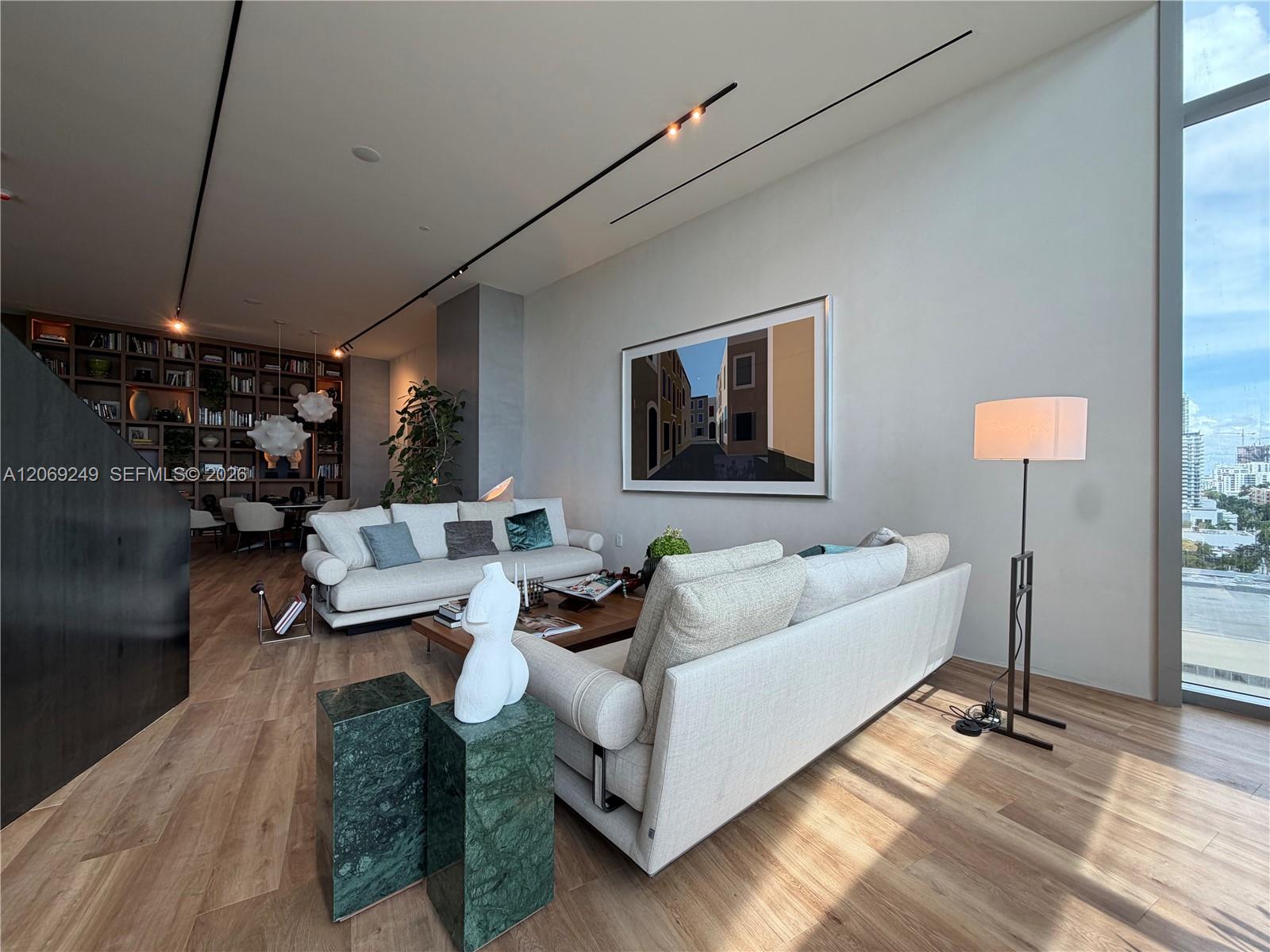 1400 Biscayne Boulevard 1807 Property Photo 40