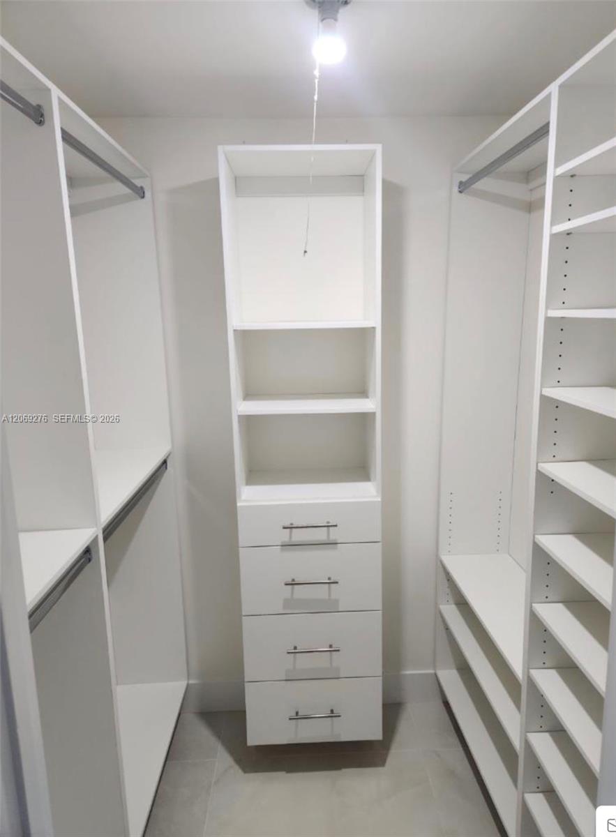 9440 Fontainebleau Boulevard 508 Property Photo 6