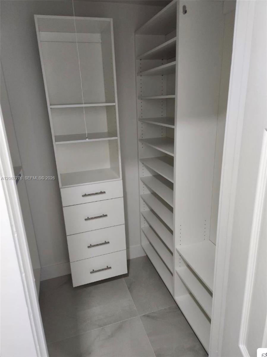 9440 Fontainebleau Boulevard 508 Property Photo 8