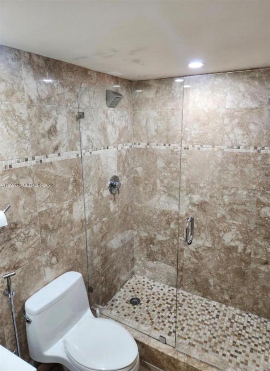 9440 Fontainebleau Boulevard 508 Property Photo 9