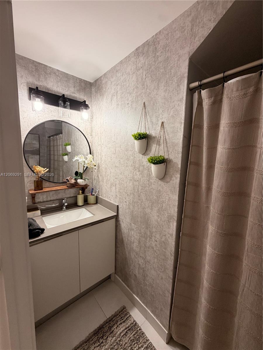 A12069291 Property Photo 5