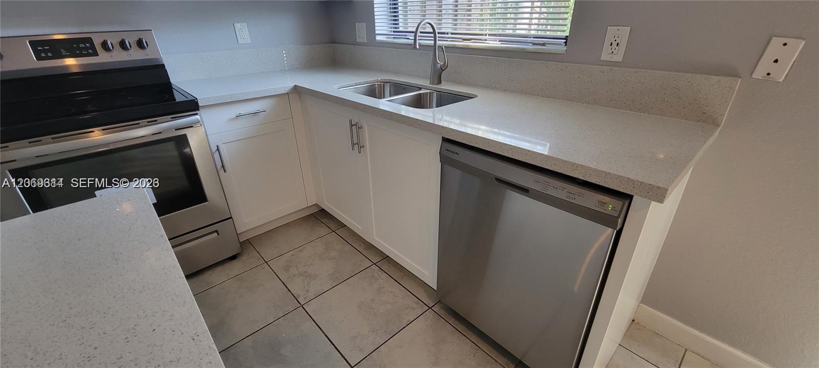 388 Ne 208th Terrace Property Photo 6