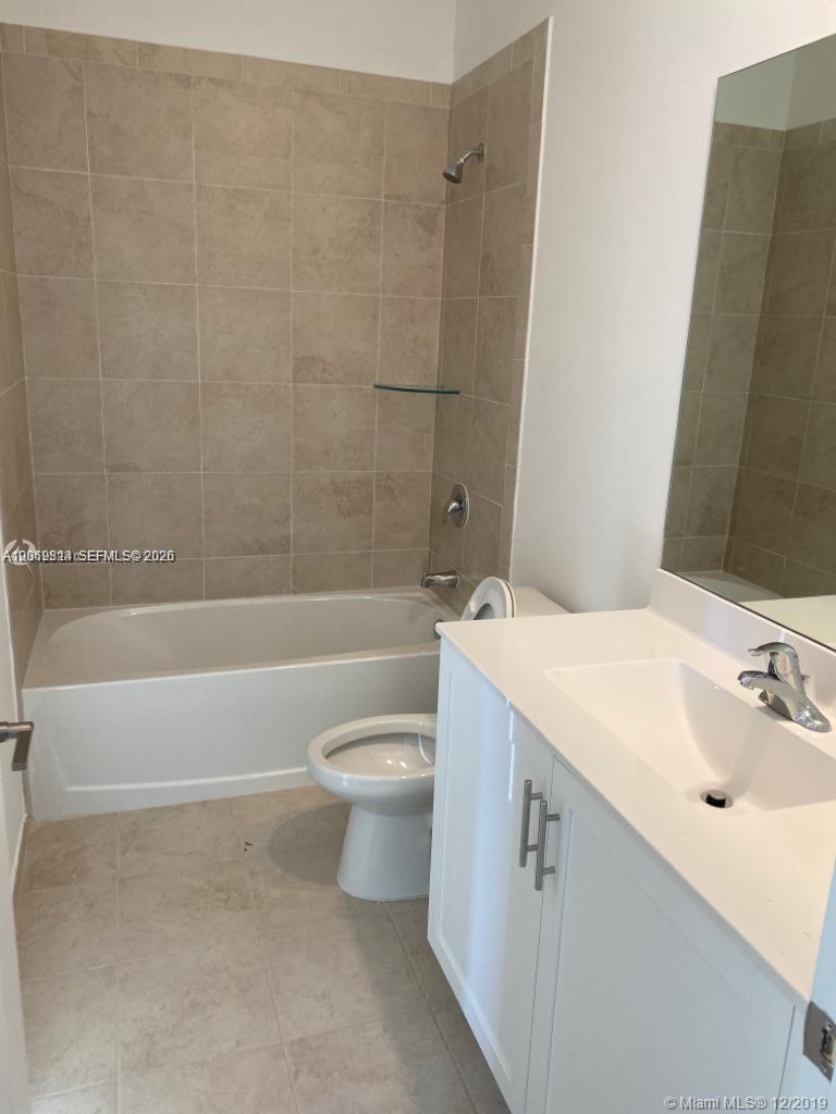 388 Ne 208th Terrace Property Photo 12