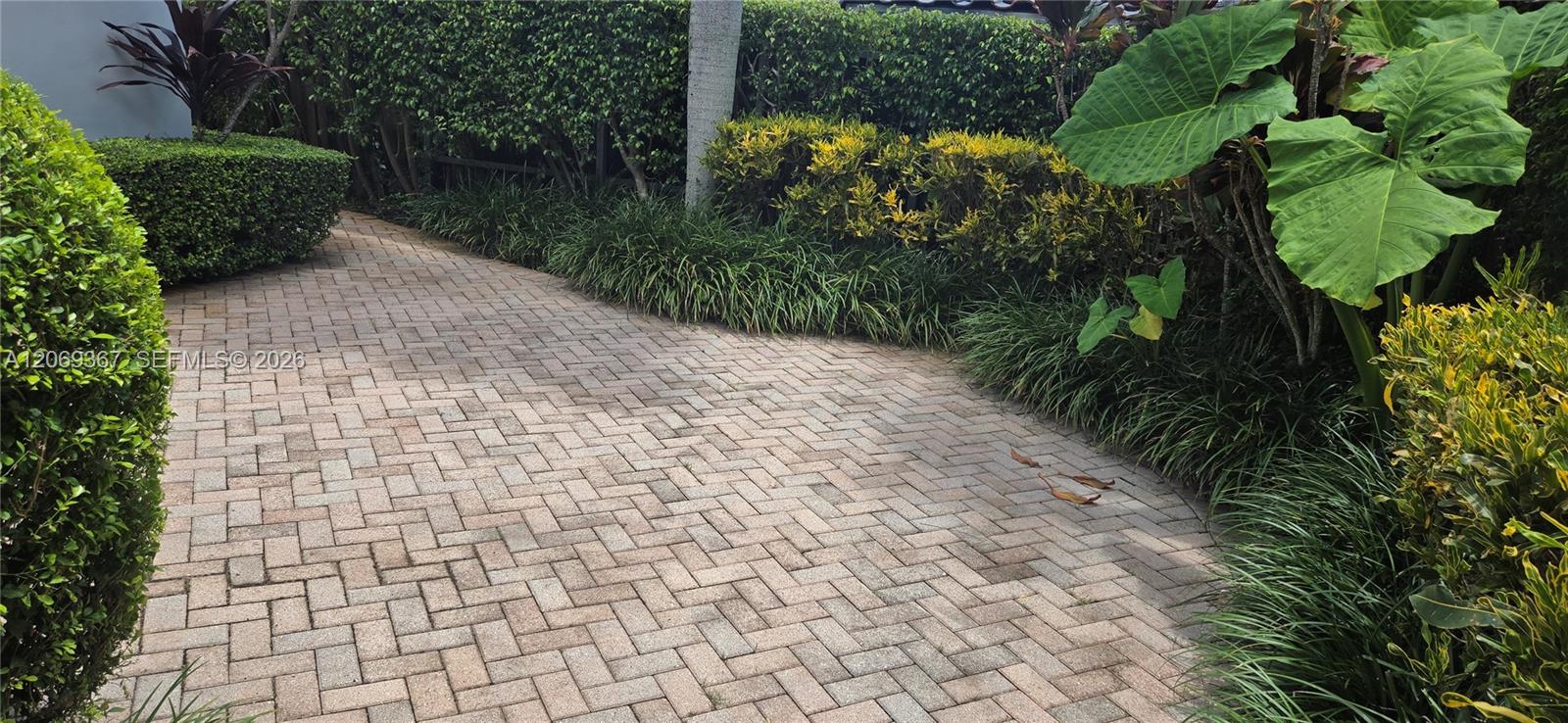 A12069367 Property Photo 2