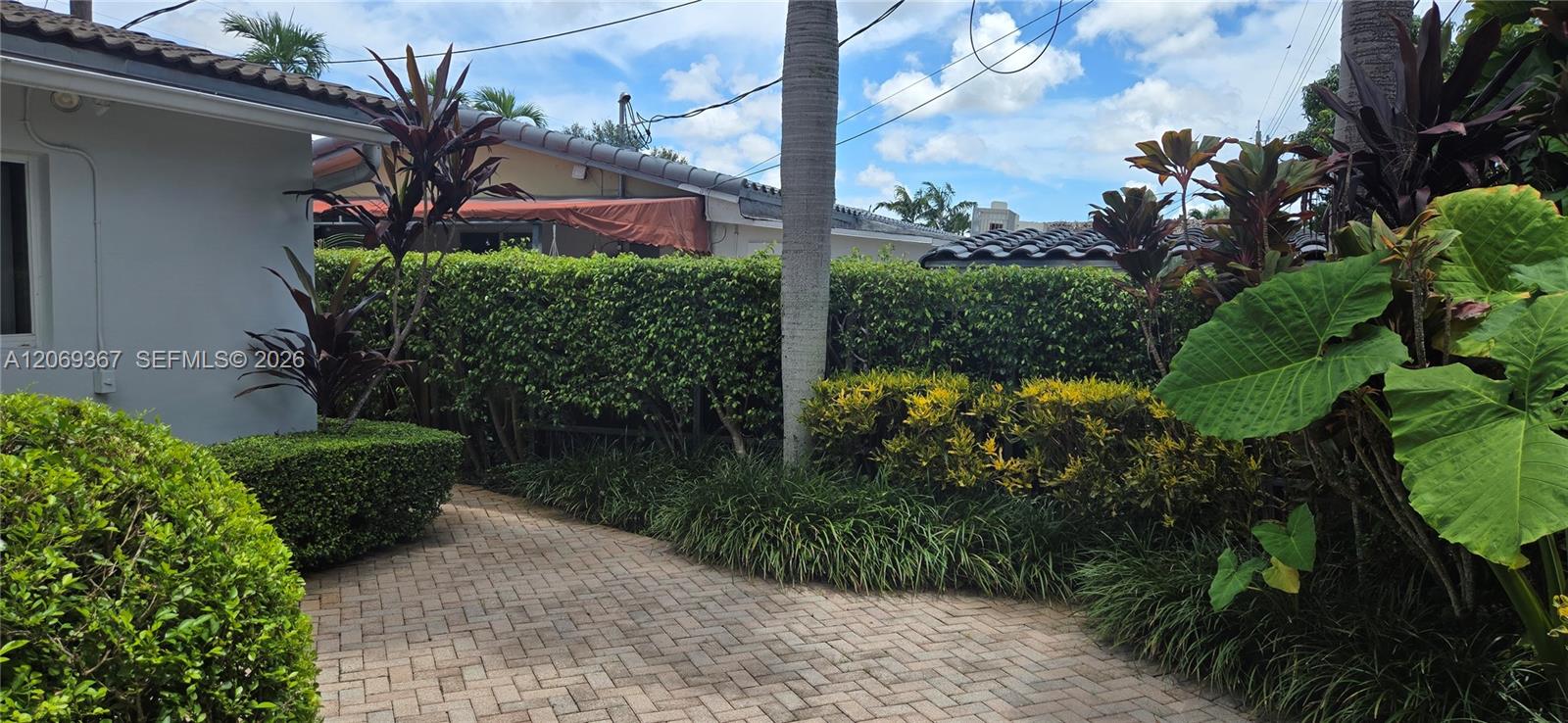 A12069367 Property Photo 4