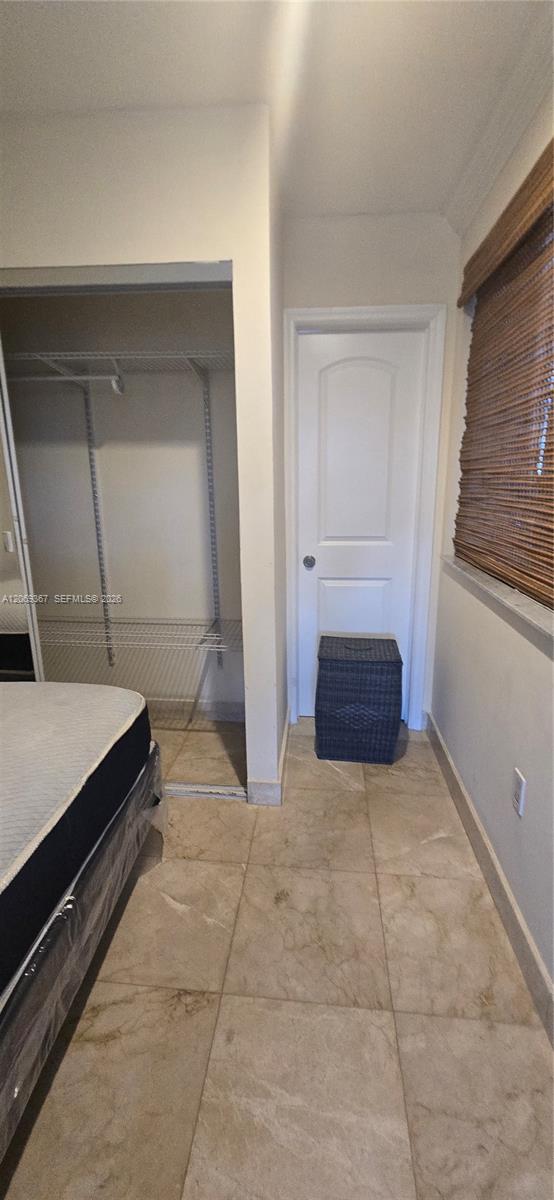 A12069367 Property Photo 9