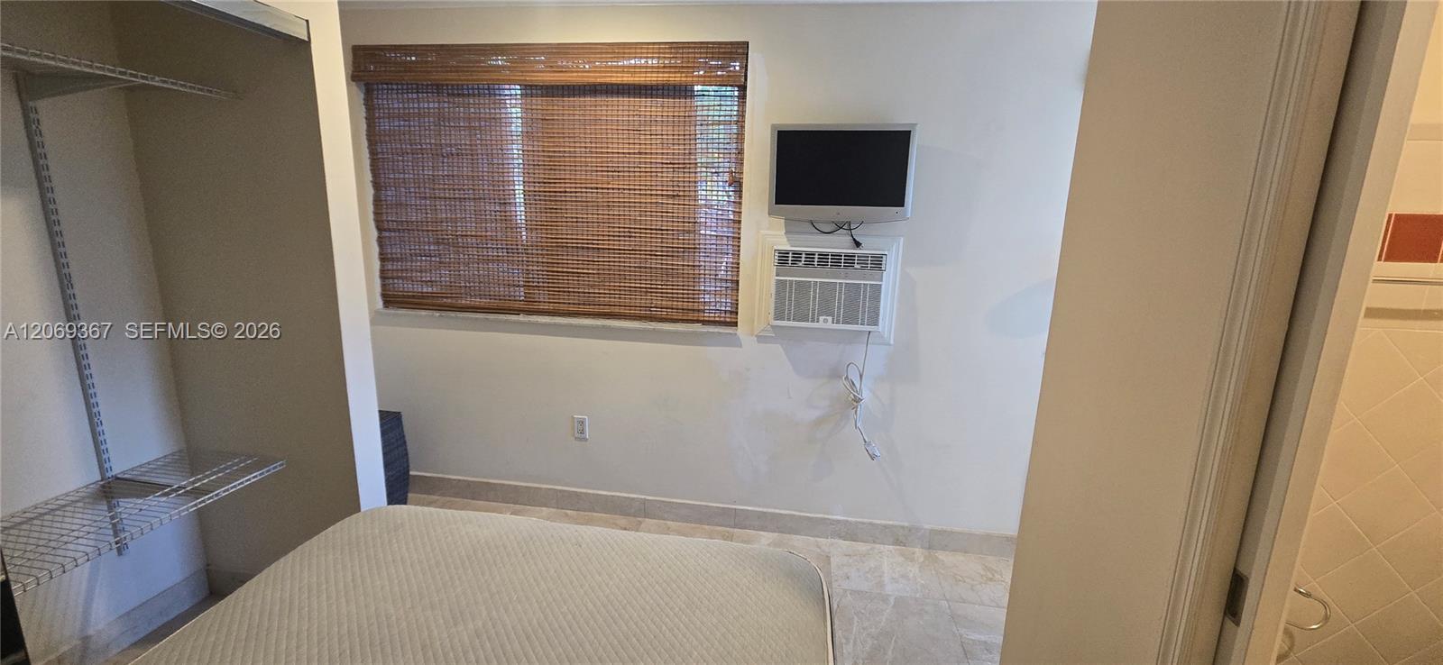 A12069367 Property Photo 11