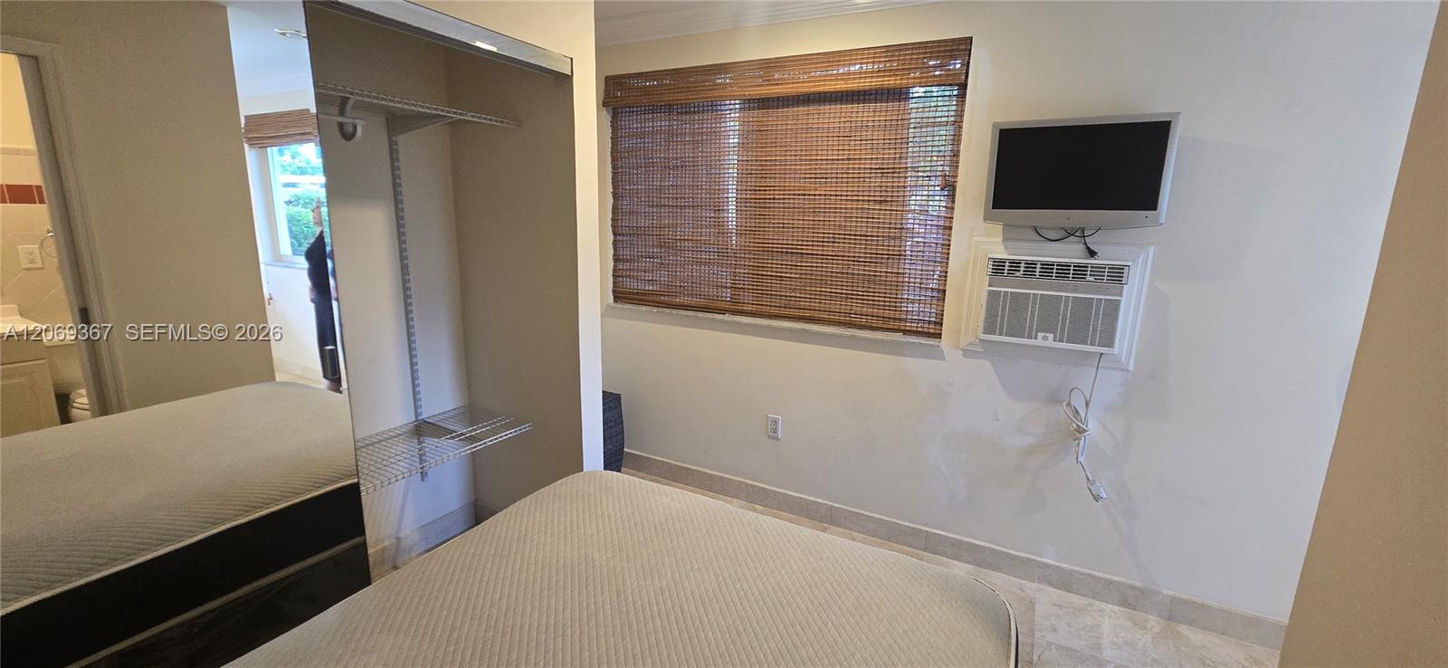 A12069367 Property Photo 12
