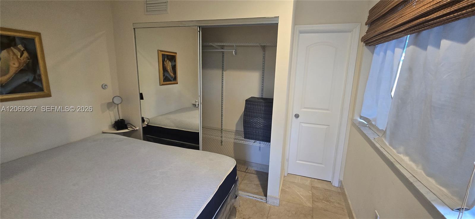 A12069367 Property Photo 17