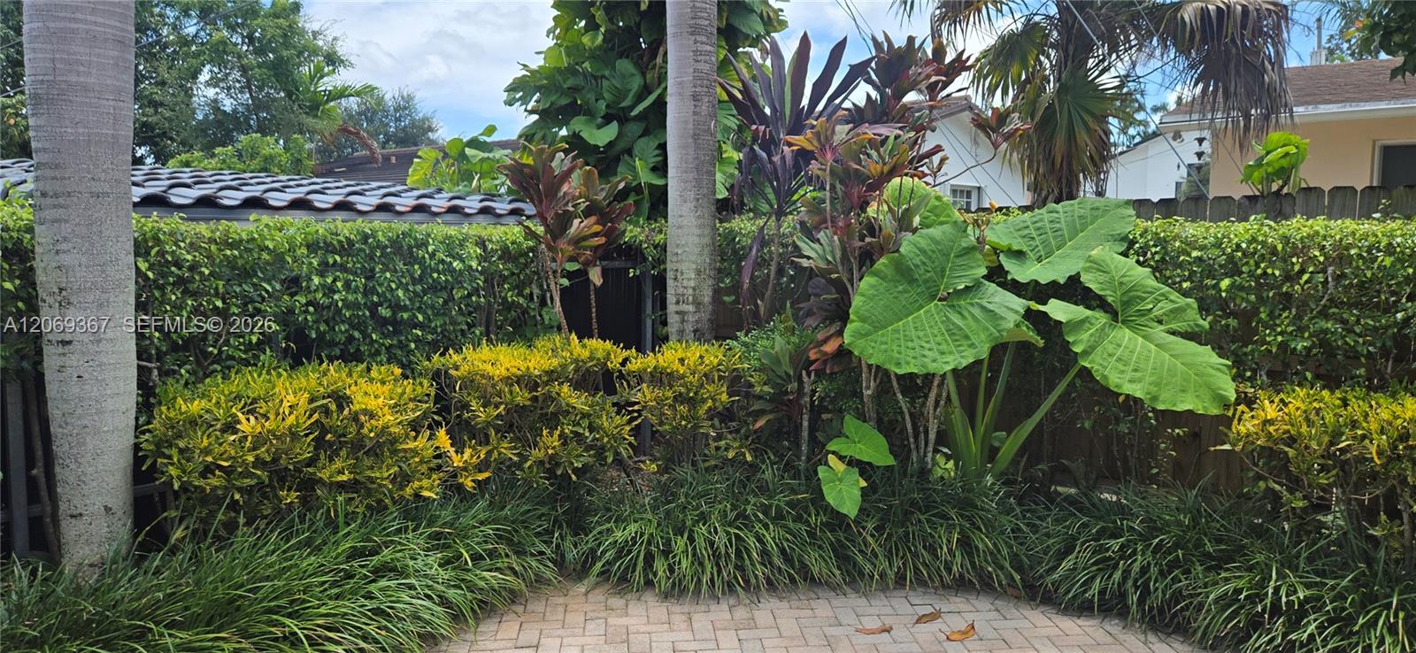 A12069367 Property Photo 22