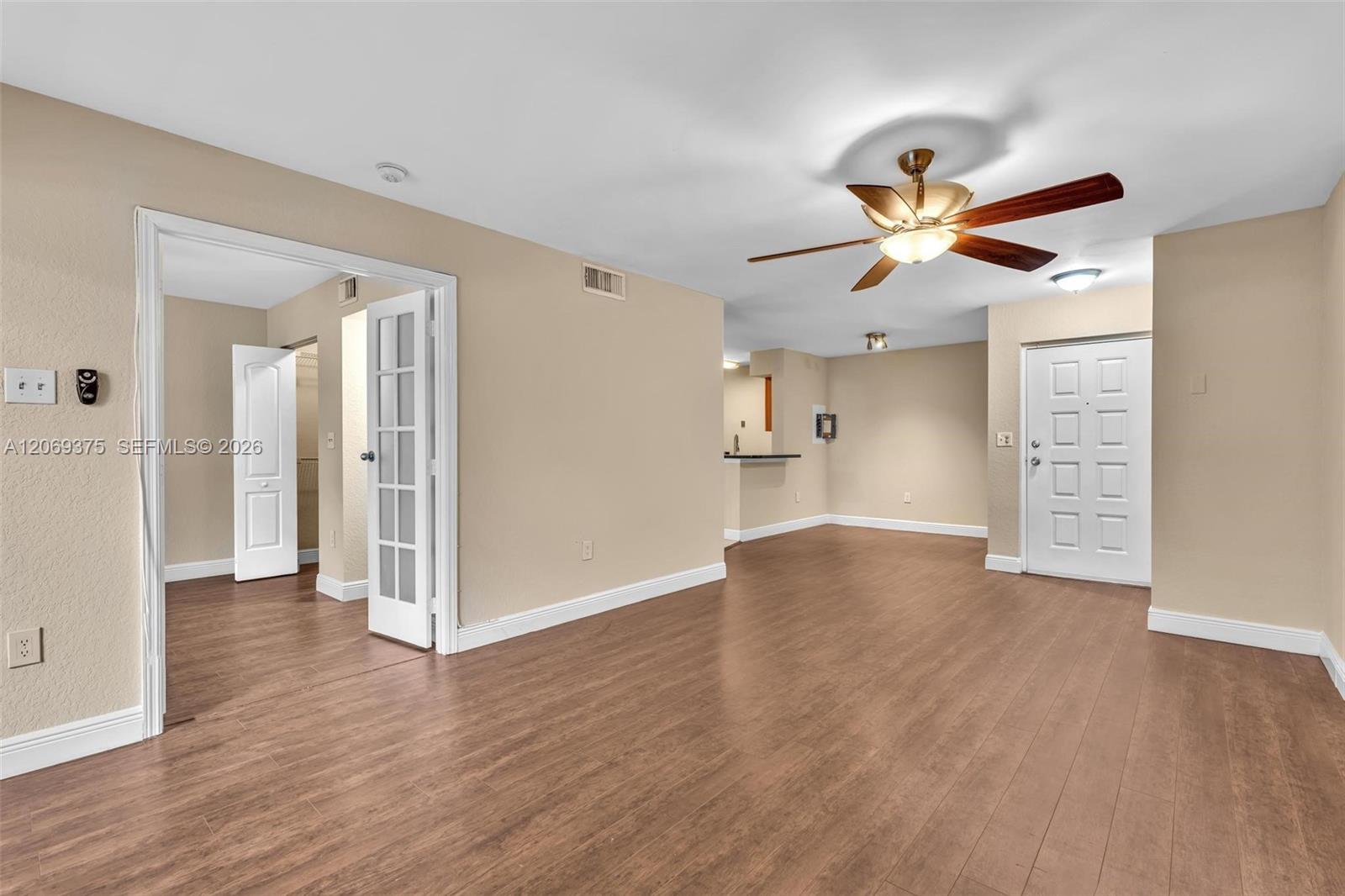 2850 N Oakland Forest Drive 208 Property Photo 1