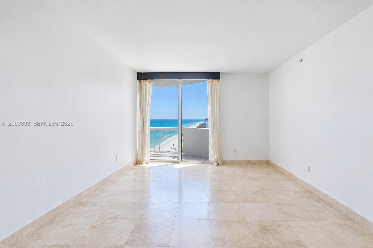 6365 Collins Avenue 2805 Property Photo 3