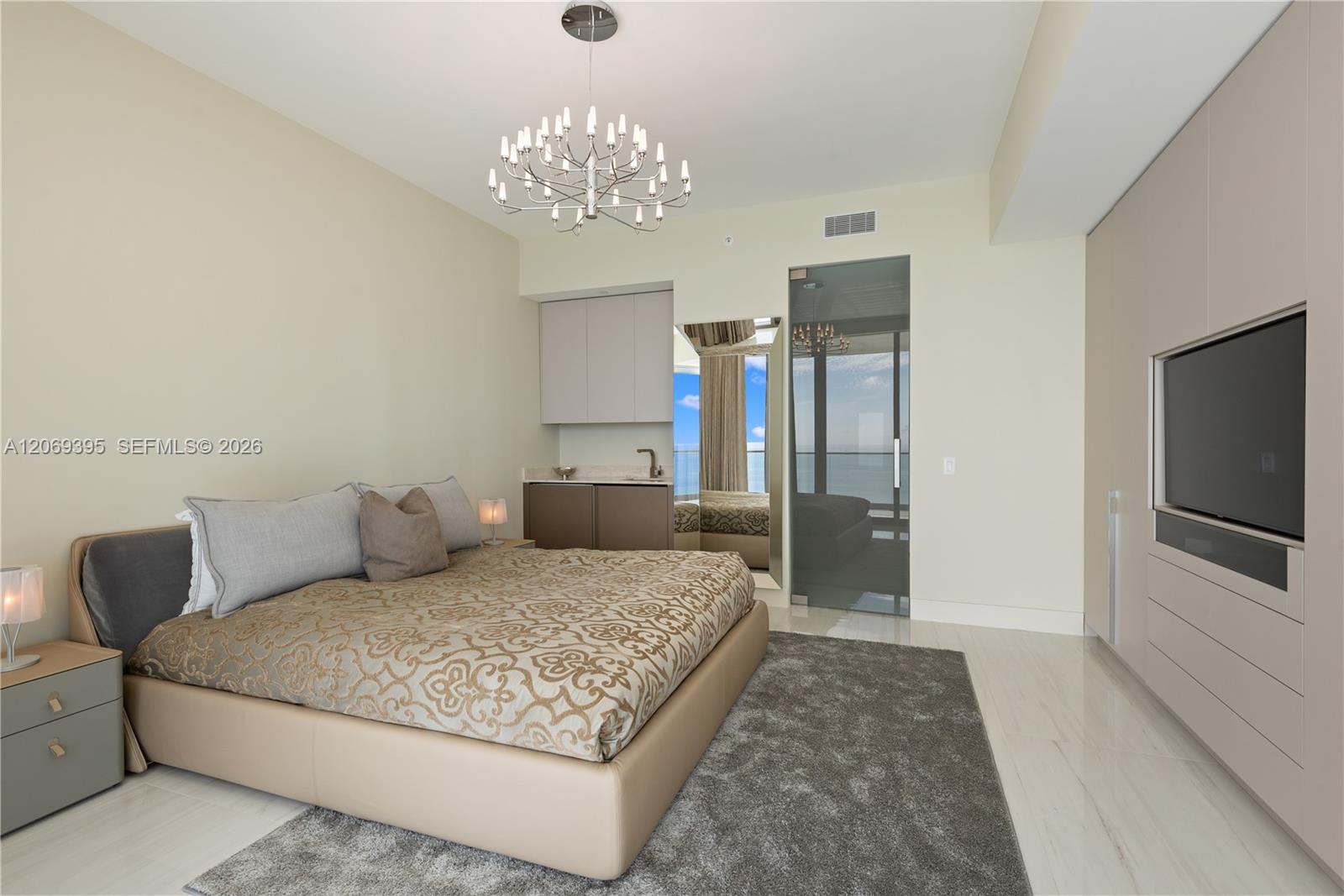 18975 Collins Avenue 1803 Property Photo 15