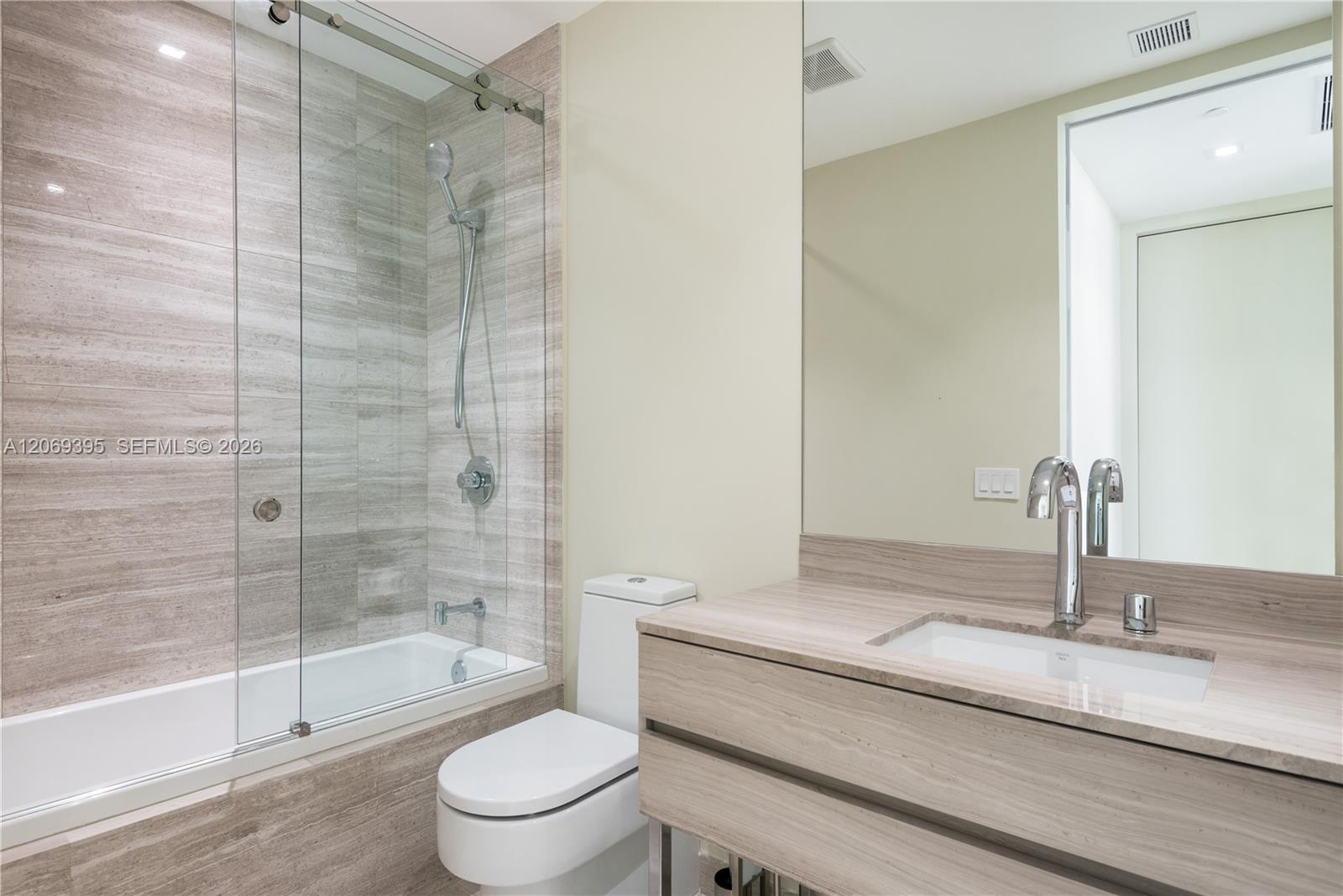 18975 Collins Avenue 1803 Property Photo 24