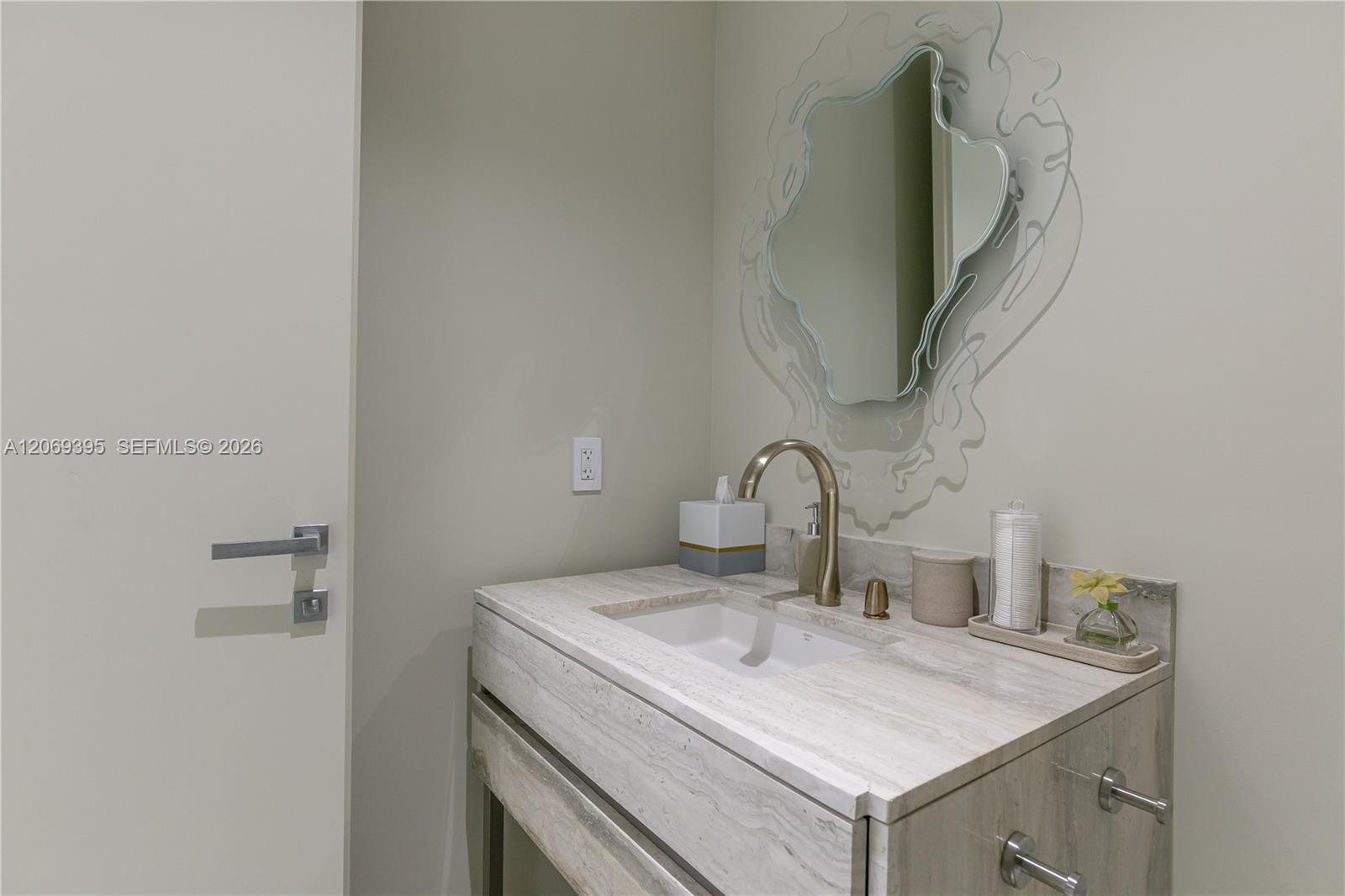 18975 Collins Avenue 1803 Property Photo 37